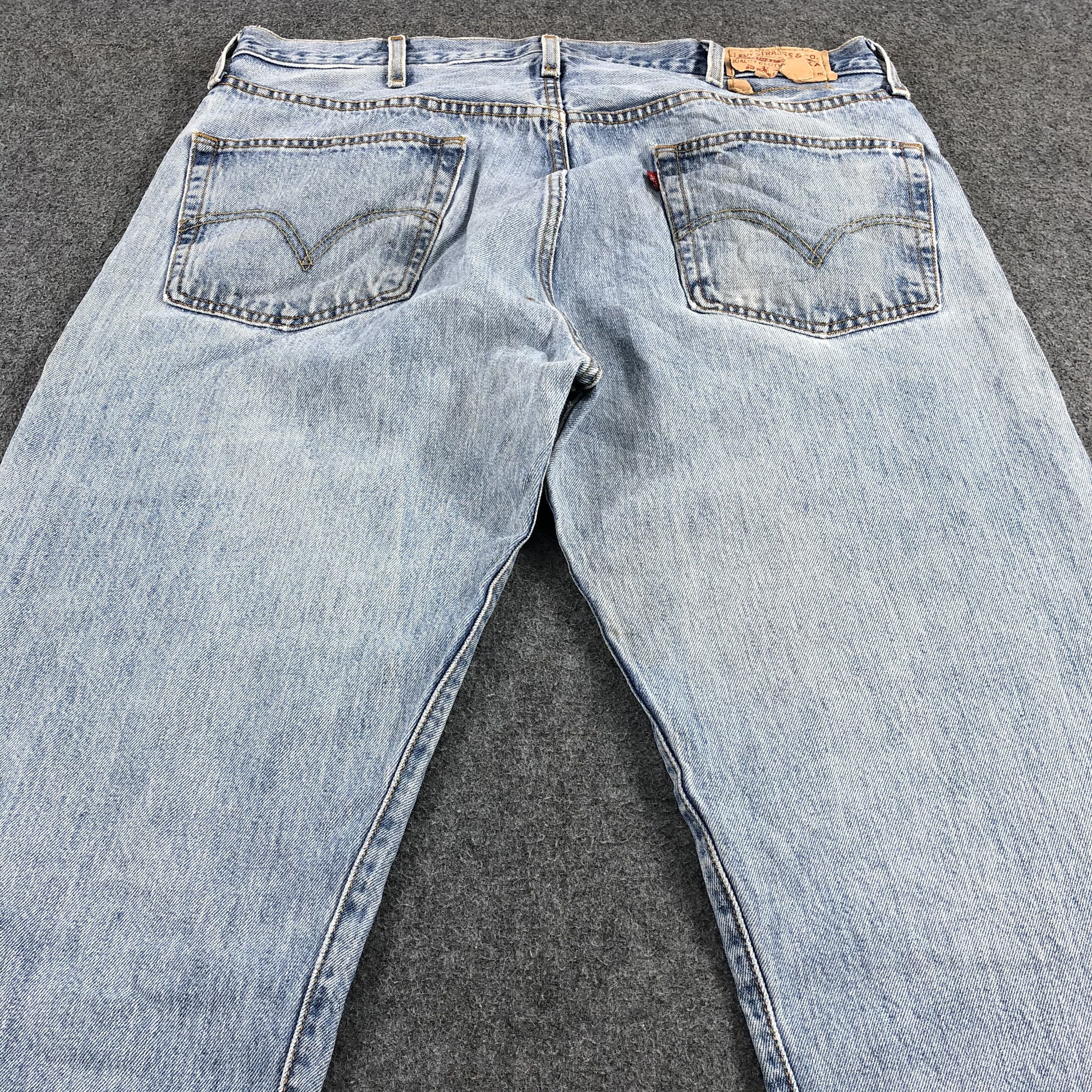 Levi's Vintage Levis 501 Jeans Stone Wash Denim KJ430 Size US 37 - 4 Thumbnail