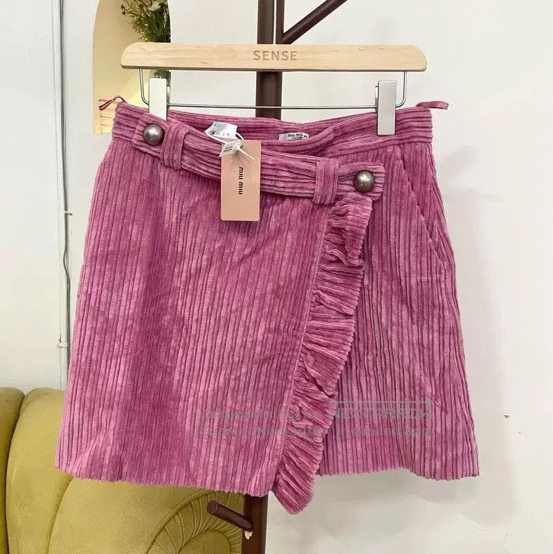 Miu Miu Miu Miu Pink Pleated Mini Skirt . Size 23" - 1 Thumbnail