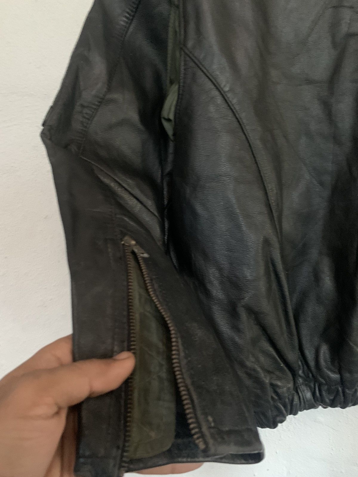 Japanese Brand RARE VINTAGE LEATHER BOMBER JACKET RARE DESIGN Size US L / EU 52-54 / 3 - 10 Thumbnail