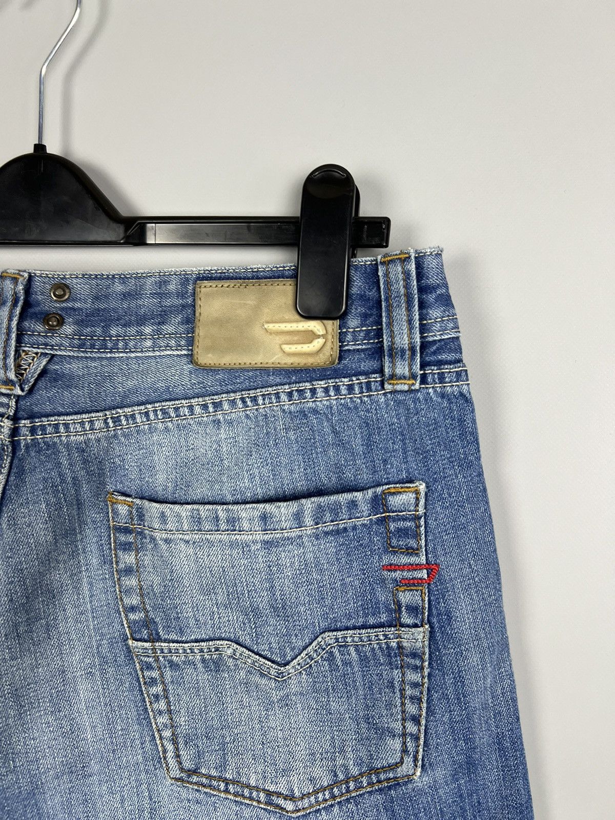 Diesel W32 Diesel Industry Denim Division Vintage Jeans Distressed Size US 32 / EU 48 - 2 Thumbnail