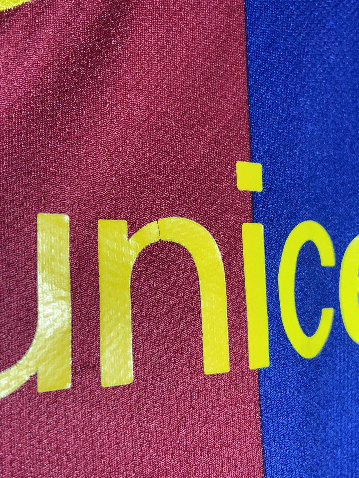 Nike #17 Pedro F.C Barcelona Nike 2010/11 Home Y2K Football Shirt Size US M / EU 48-50 / 2 - 8 Thumbnail