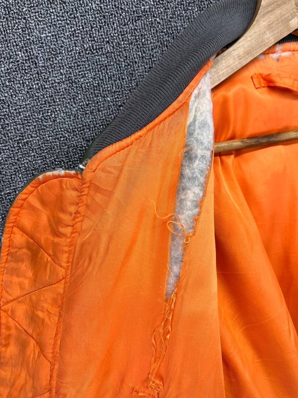 Avirex Vintage Avirex Trashed Rare Bomber Jacket Size US M / EU 48-50 / 2 - 16 Thumbnail