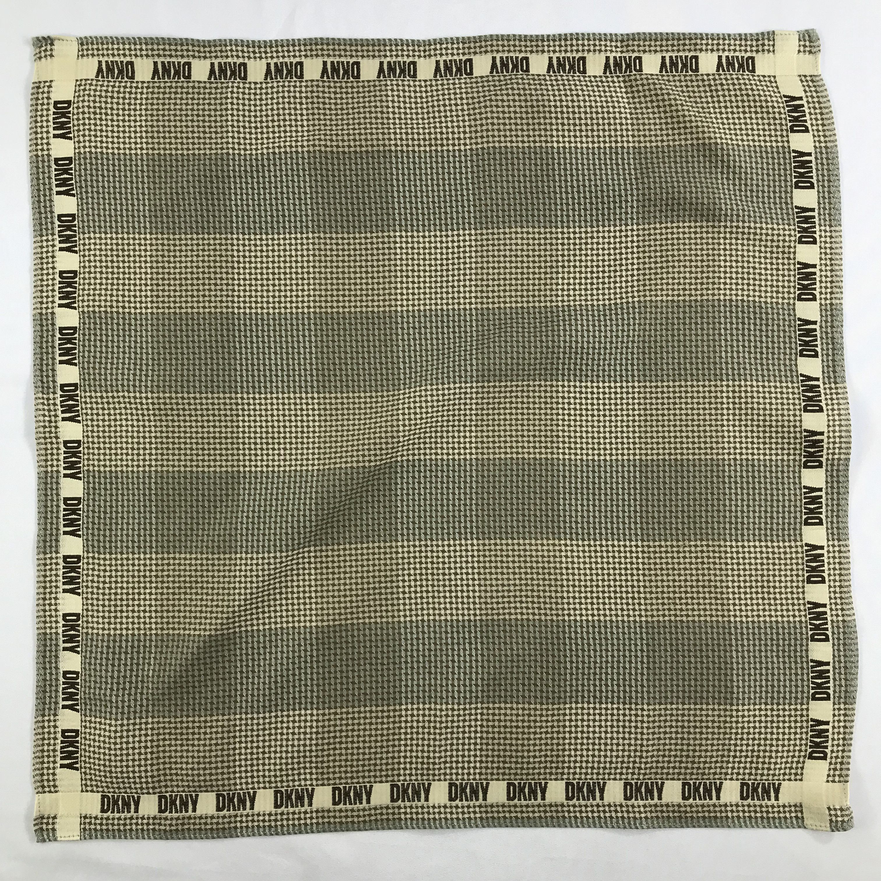 DKNY × Vintage DKNY Bandana / Handkerchief / Neckerchief - S2613 Size ONE SIZE - 1 Thumbnail