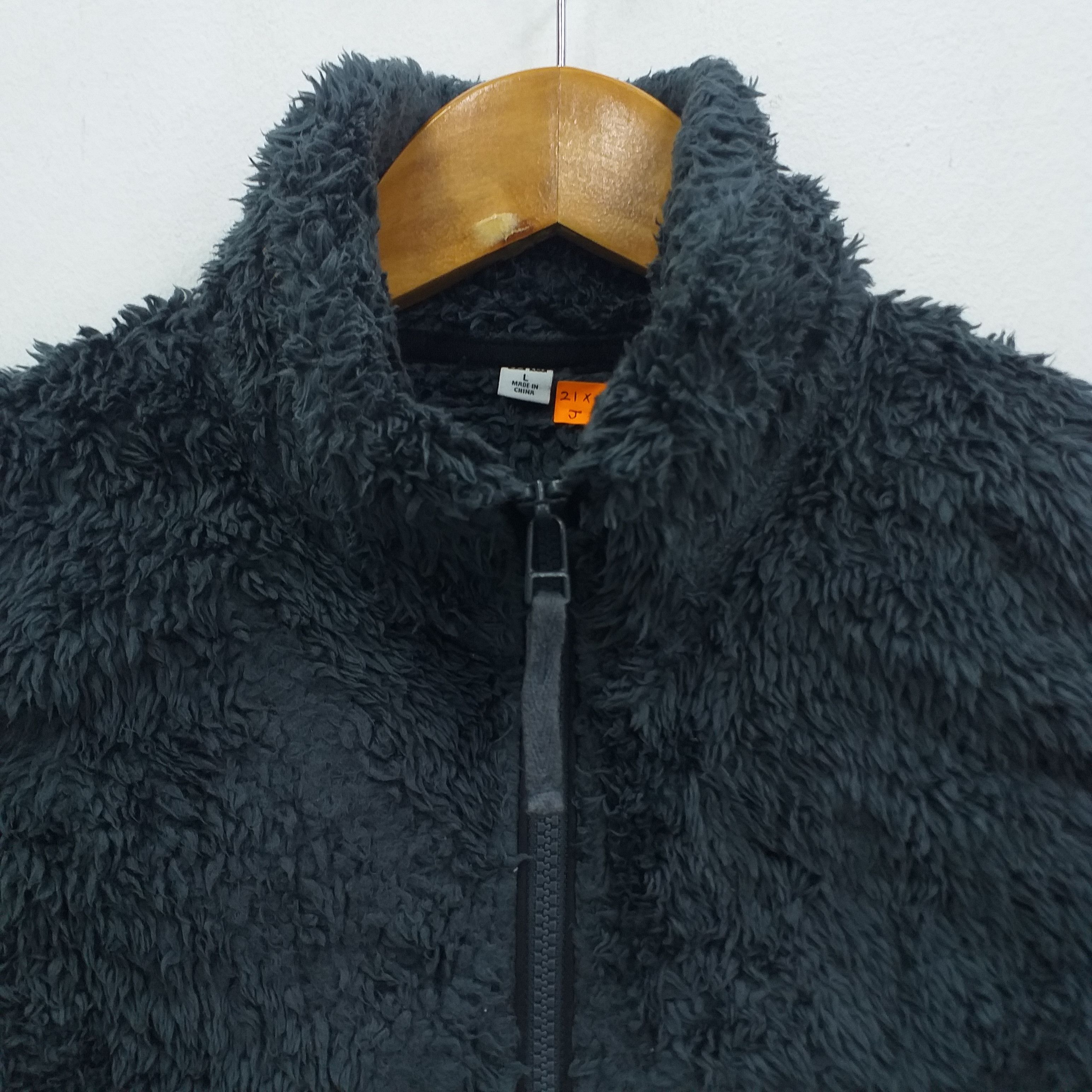 Japanese Brand Uniqlo Fleece Vest Jacket -J008 Size US L / EU 52-54 / 3 - 3 Thumbnail