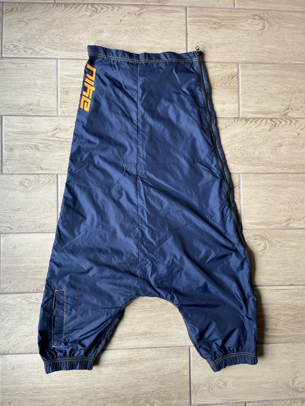 Nike Rick Owens Style Vintage Nike Nylon Pants Avangard Size S Size US 30 / EU 46 - 4 Thumbnail