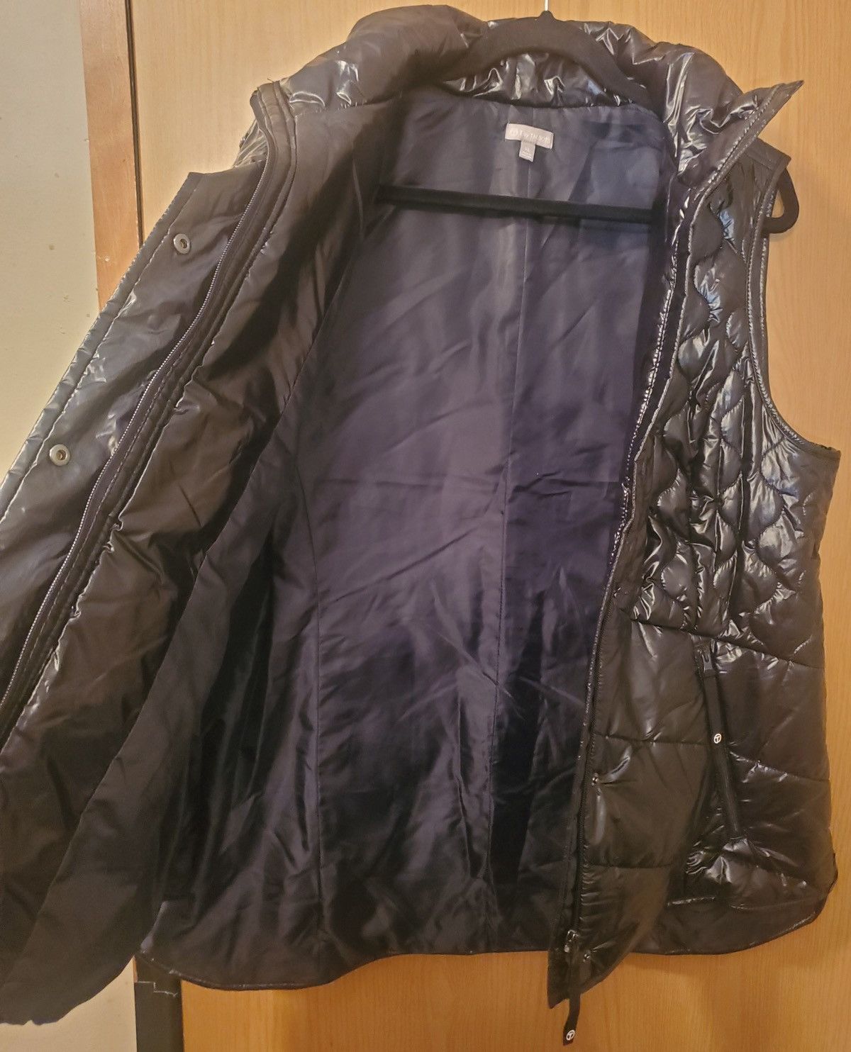 Talbots NWT T by Talbots High Shine High-Low Hem Quilted Puffer Vest Size XL / US 12-14 / IT 48-50 - 10 Thumbnail
