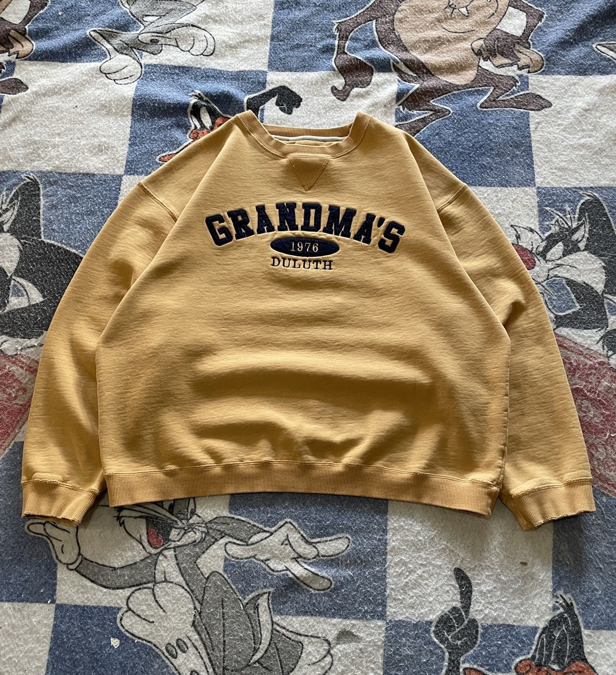 Vintage Vintage grandmas Duluth crewneck sweatshirt Size US XL / EU 56 / 4 - 1 Thumbnail