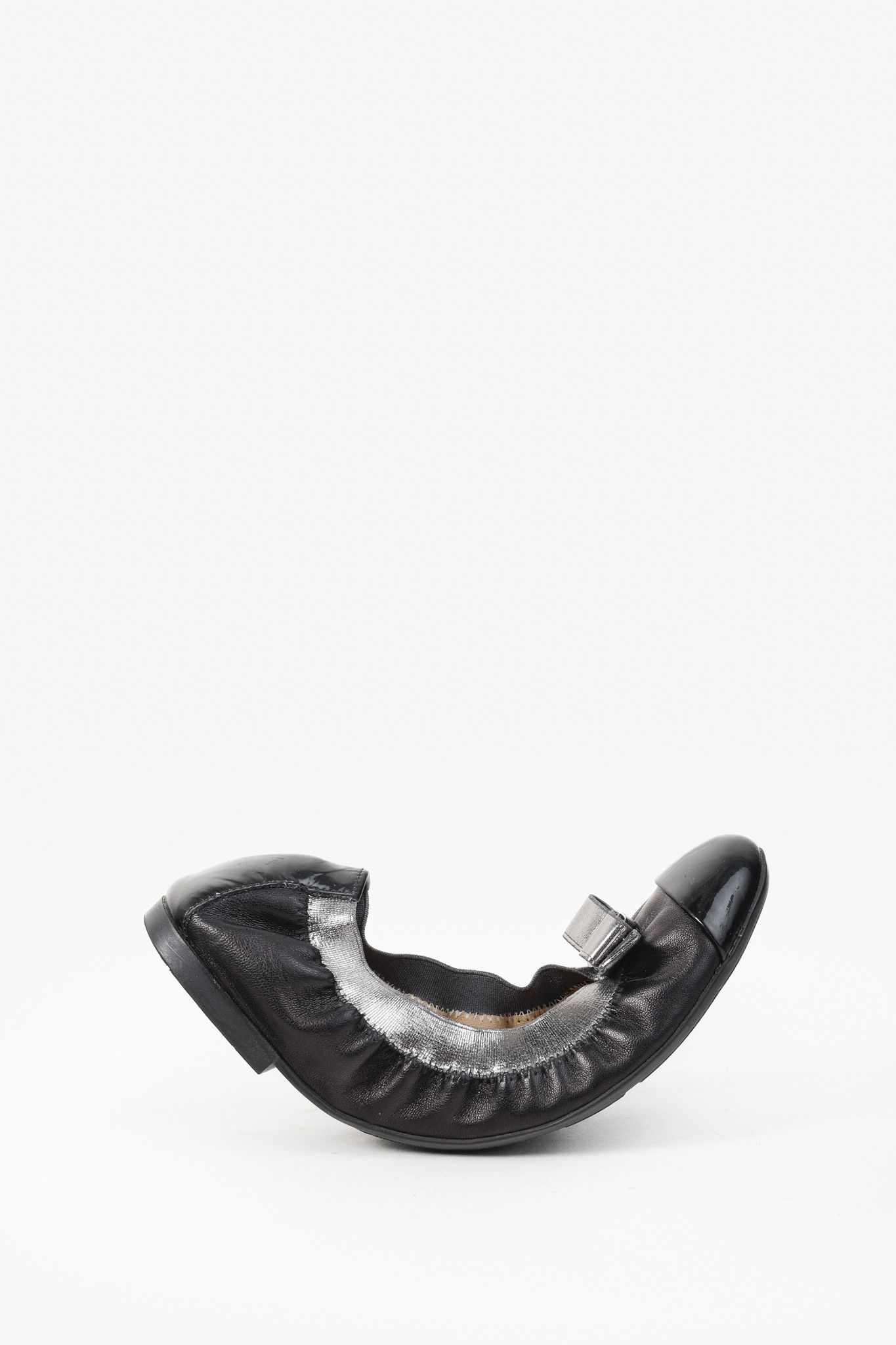 Salvatore Ferragamo Salvatore Ferragamo Black Silver Vara Patent Ballet Flat Size US 5 / IT 35 - 1 Thumbnail