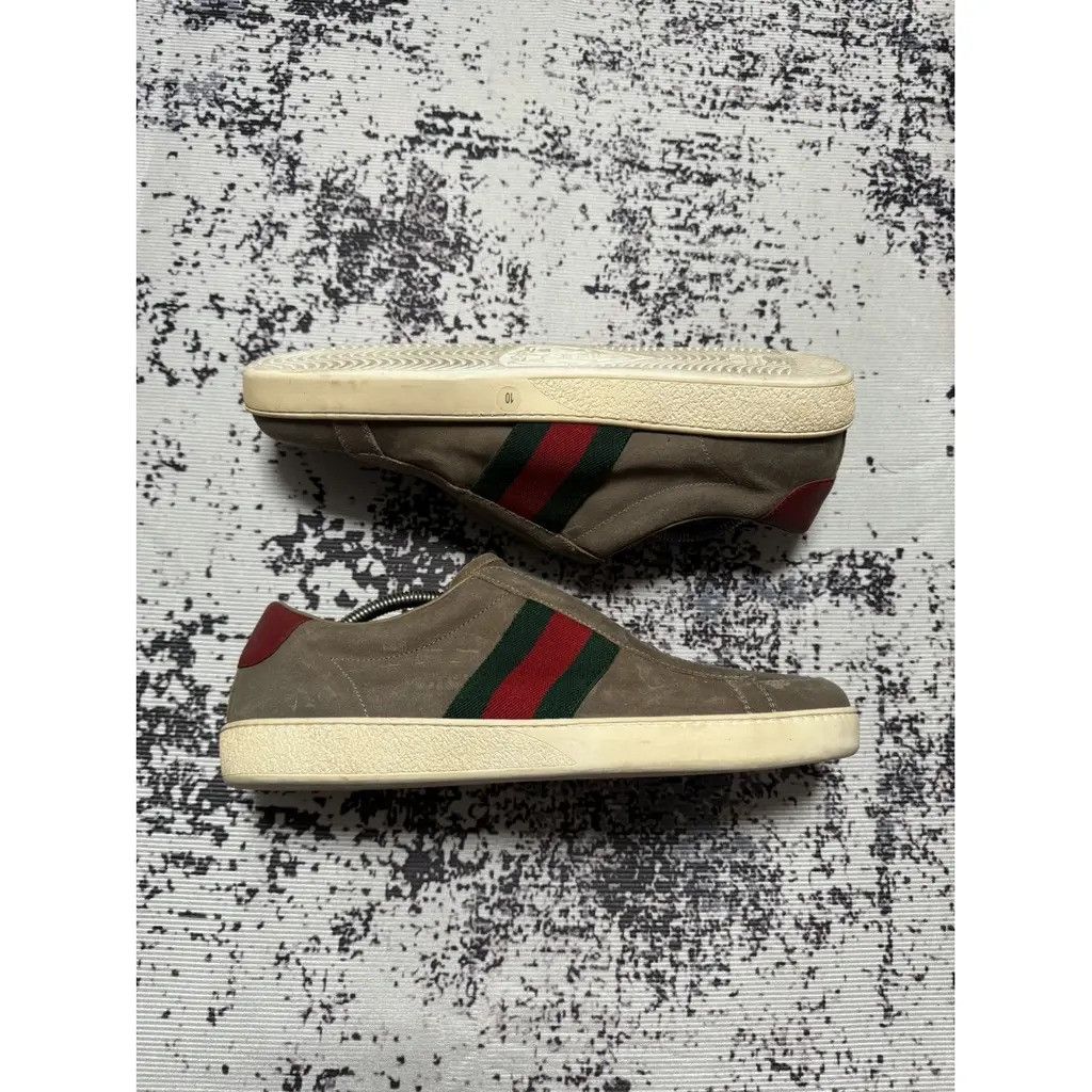 Gucci Gucci Slip On Shoes with pattern Size: 10 fit 44 Size US 11 / EU 44 - 2 Thumbnail