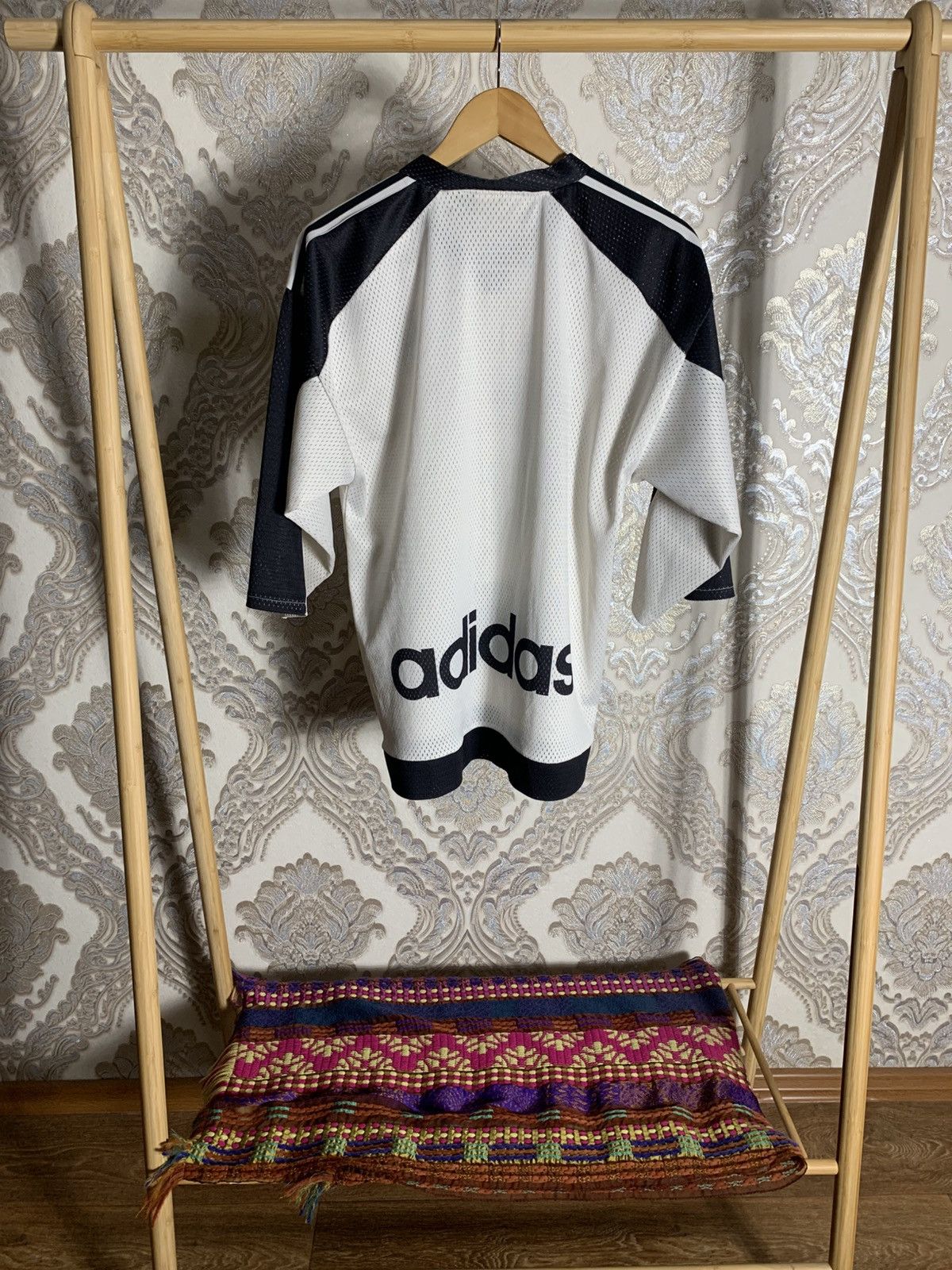 Adidas VINTAGE ADIDAS NEW CASTLE RETRO HOCKEY JERSEY BLOKE Y2K 90s Size US S / EU 44-46 / 1 - 5 Thumbnail