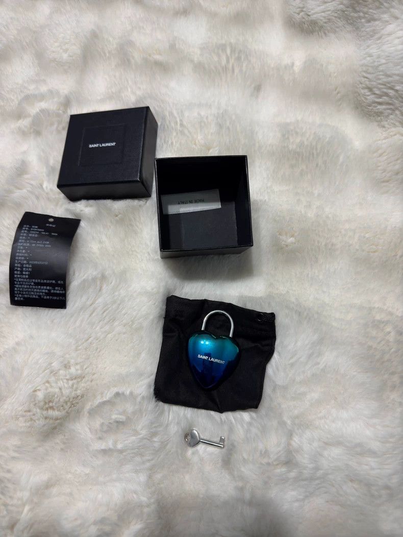 Saint Laurent Paris Saint Laurent Paris Love heart gradient padlock 2505-Nextar Size ONE SIZE - 8 Thumbnail