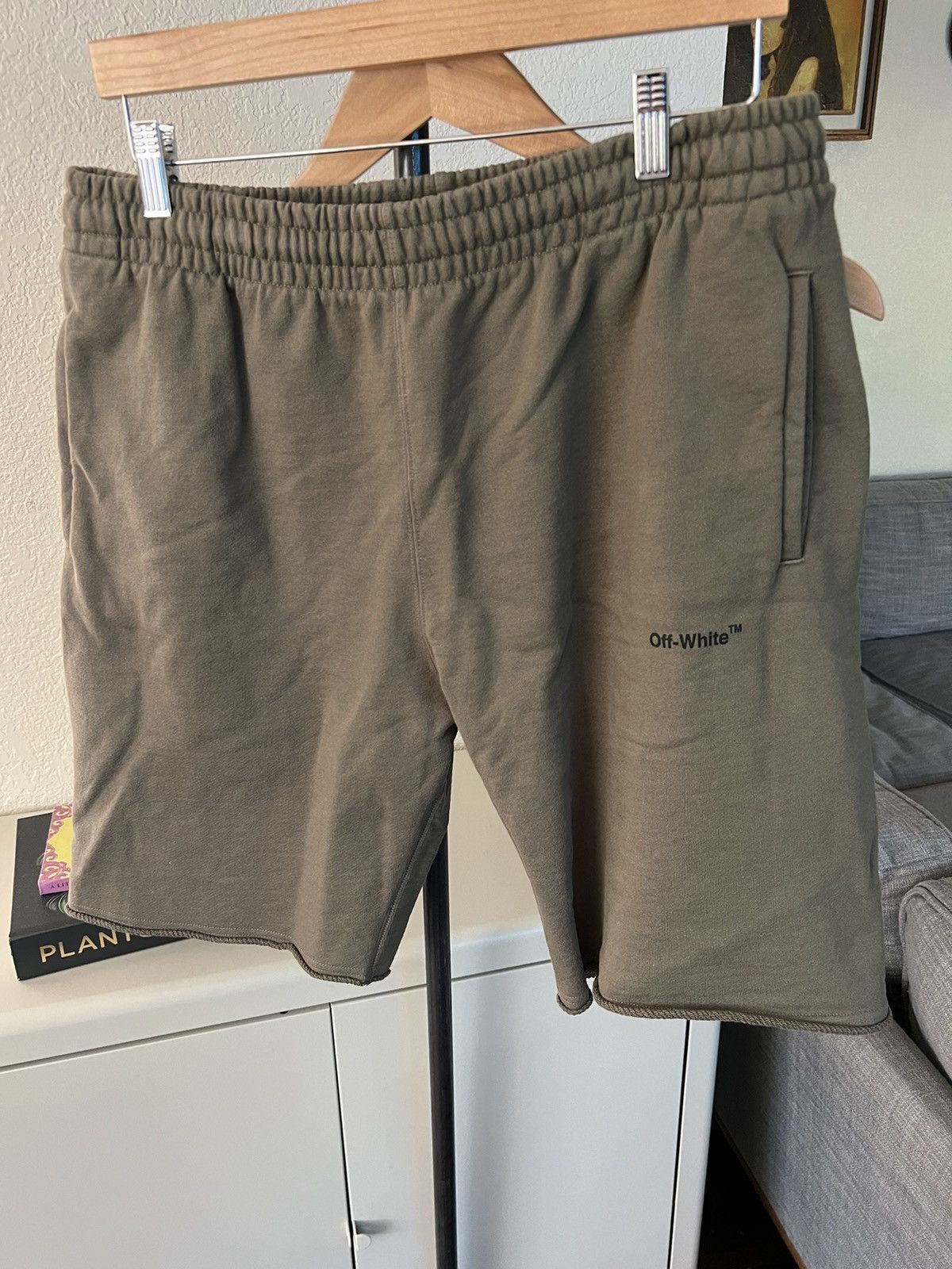 image of Off White Off-White Single Arrow Pocket Sweat Shorts in Miltary Green, Men's (Size 34)