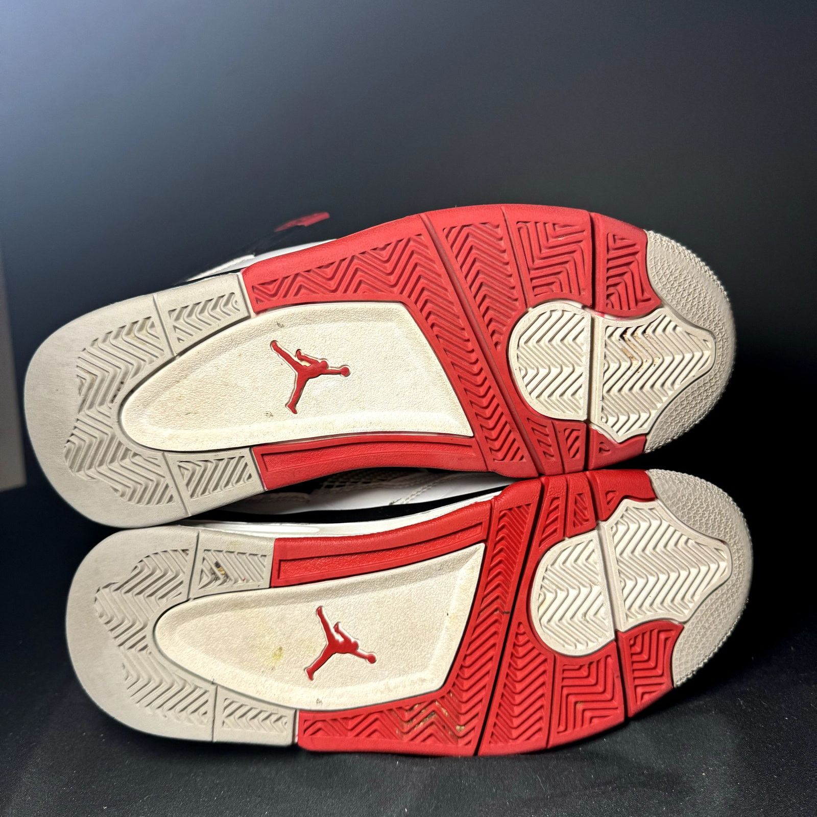 Jordan Brand × Nike Size 5.5 - Nike Air Jordan 4 Retro OG GS Fire Red 2020 Size US 5.5 / EU 38 - 6 Thumbnail
