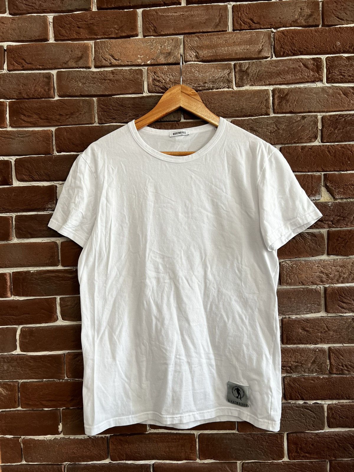 Dirk Bikkembergs Vintage Dirk Bikkembergs Logo Hype Tshirt XL white Soccer Size US XL / EU 56 / 4 - 1 Thumbnail