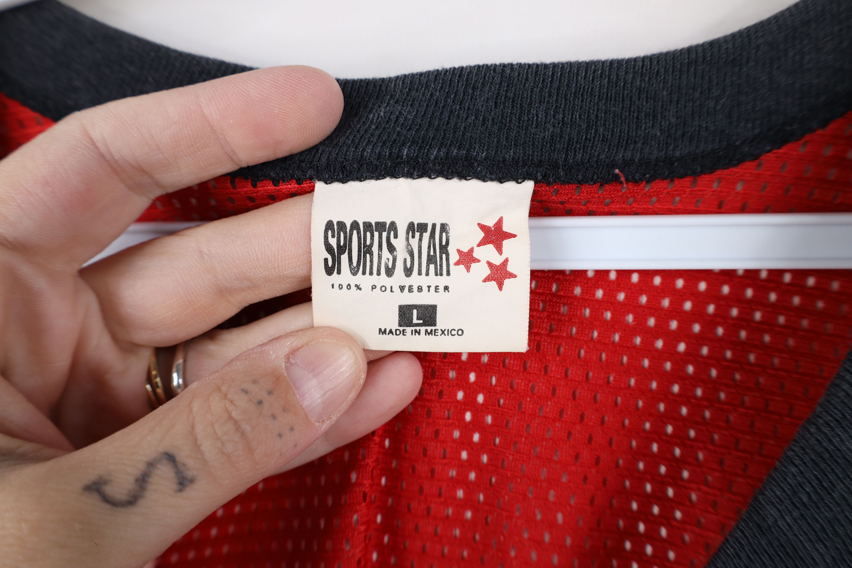 Vintage Vintage 90s Ohio State University Mesh Jersey T-Shirt Red Size US L / EU 52-54 / 3 - 11 Thumbnail