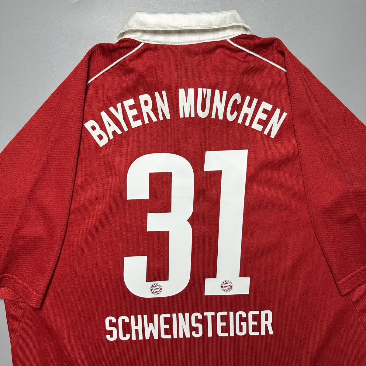 Vintage BAYERN ADIDAS 2005/2006 FOOTBALL JERSEY #31 SCHWEINSTEIGER Size US XL / EU 56 / 4 - 11 Thumbnail