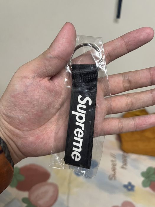 Supreme lanyard hot sale ss18