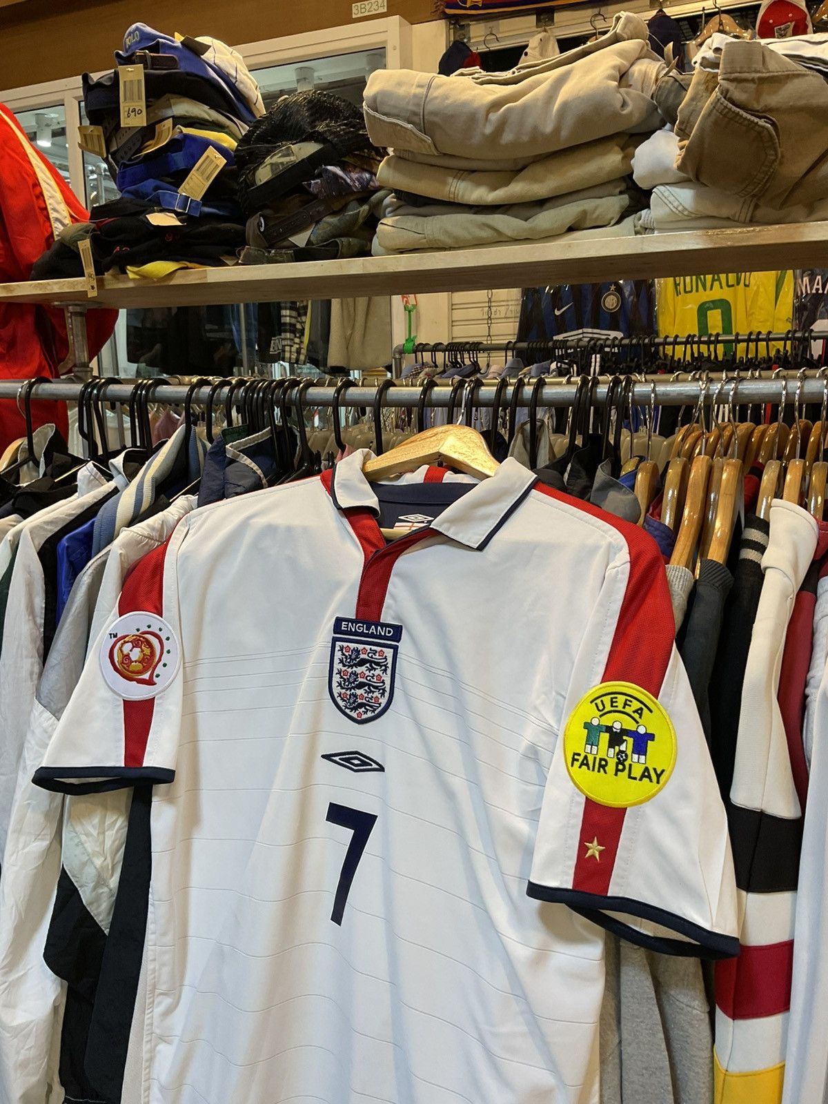 Umbro Vintage 2003-2004 England Football Home Kit BECKHAM 7 Size US S / EU 44-46 / 1 - 3 Thumbnail