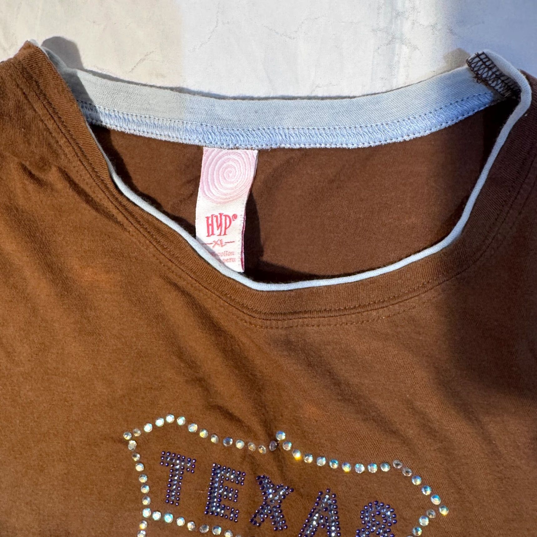 Vintage hyp Shirt Petites PXL Brown Rhinestone Logo All Seasons T-Shirt Size XL / US 12-14 / IT 48-50 - 2 Thumbnail