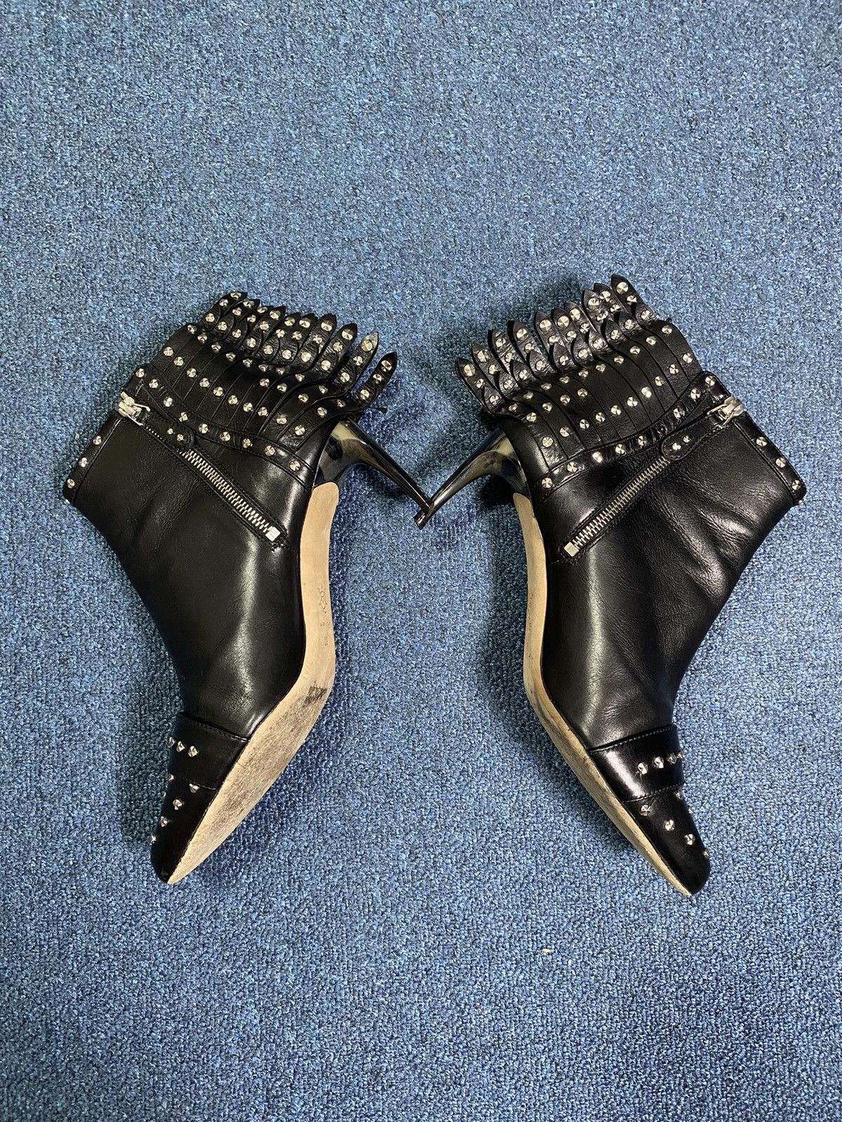 Alexander McQueen ALEXANDER MCQUEEN STUDDED ANKLE BOOTS Size US 9 / IT 39 - 1 Thumbnail