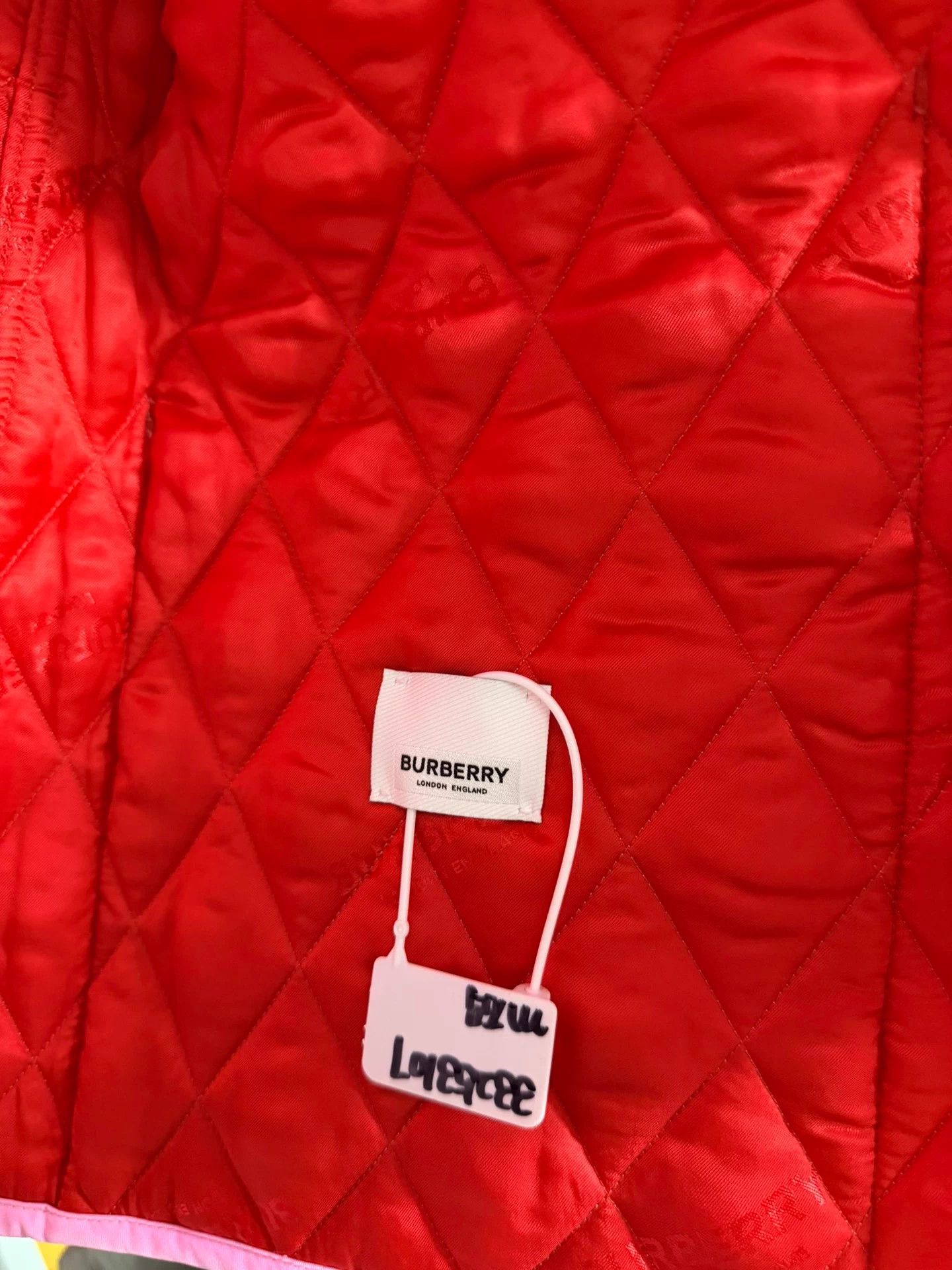 Burberry Burberry Pink Quilted Mint Tags Removed Front Stain Size M / US 6-8 / IT 42-44 - 4 Thumbnail