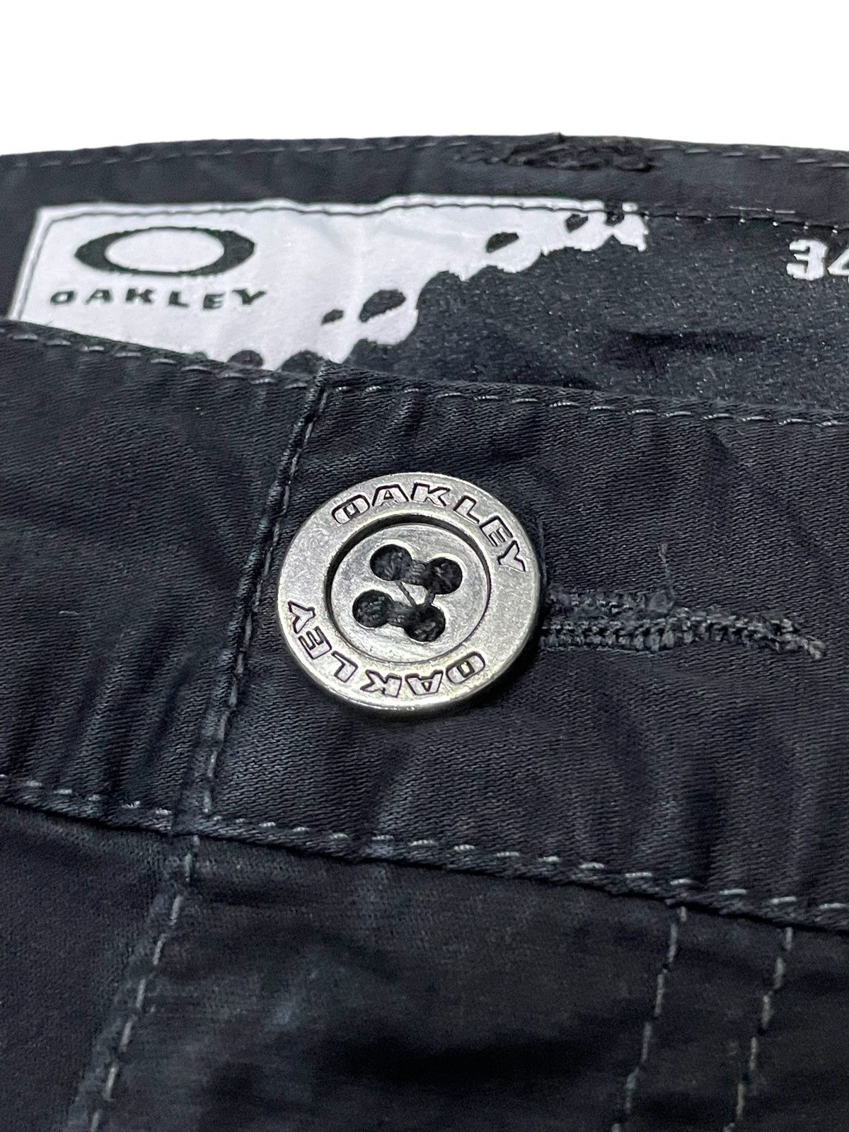 Oakley × Vintage Vintage Oakley Technical Cargo Multi Pockets Pants Size US 34 / EU 50 - 14 Thumbnail