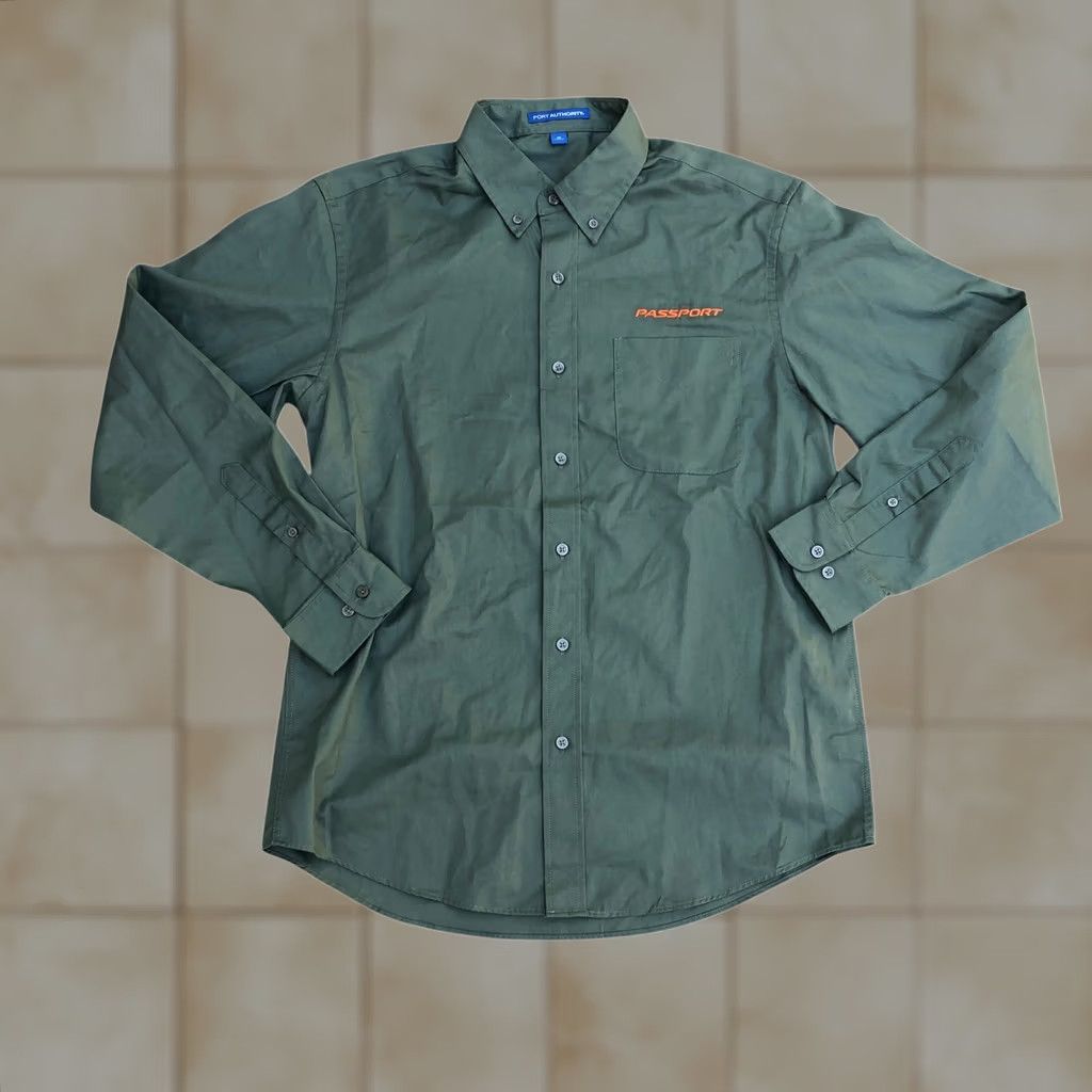 Port Authority PORT AUTHORITY HONDA PASSPORT Button-Up Shirt Men MED Green Long Sleeve Shirt Size US M / EU 48-50 / 2 - 1 Thumbnail