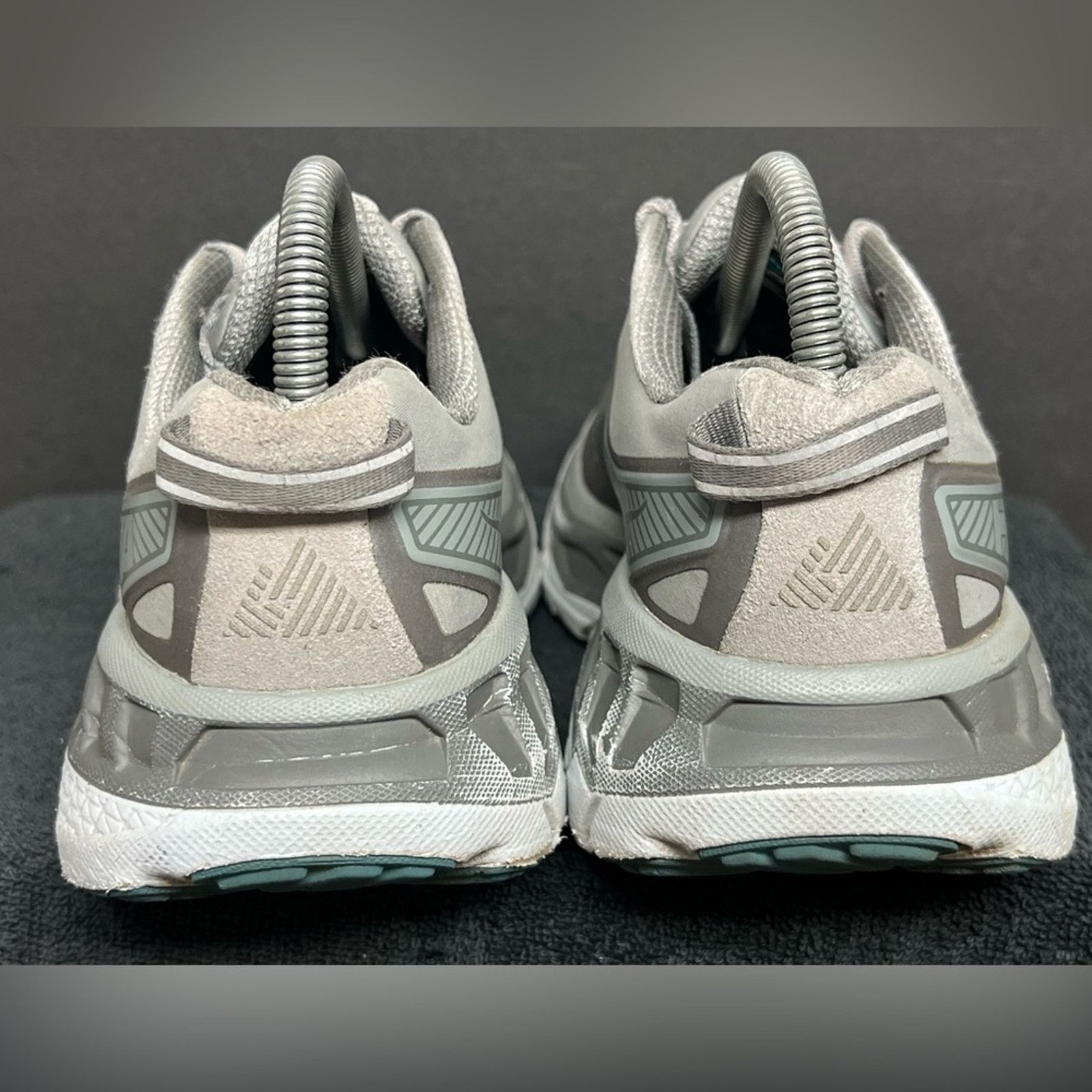 Hoka Hoka One One Stinson ATR 5 Sneakers Women's Size 8 Gray Size US 8 / IT 38 - 6 Thumbnail
