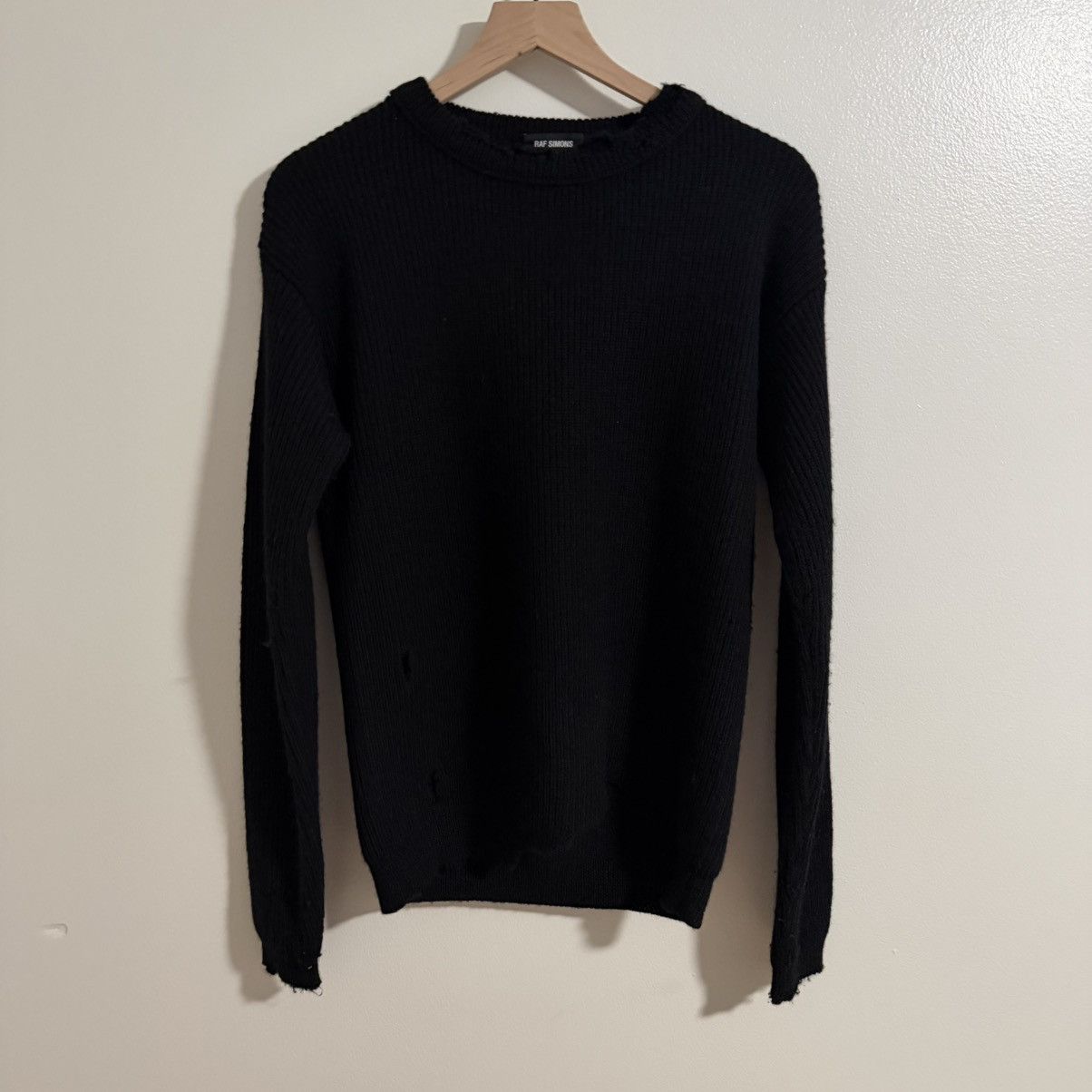 Raf Simons Raf Simons Destroyed Sweater Size US S / EU 44-46 / 1 - 1 Thumbnail