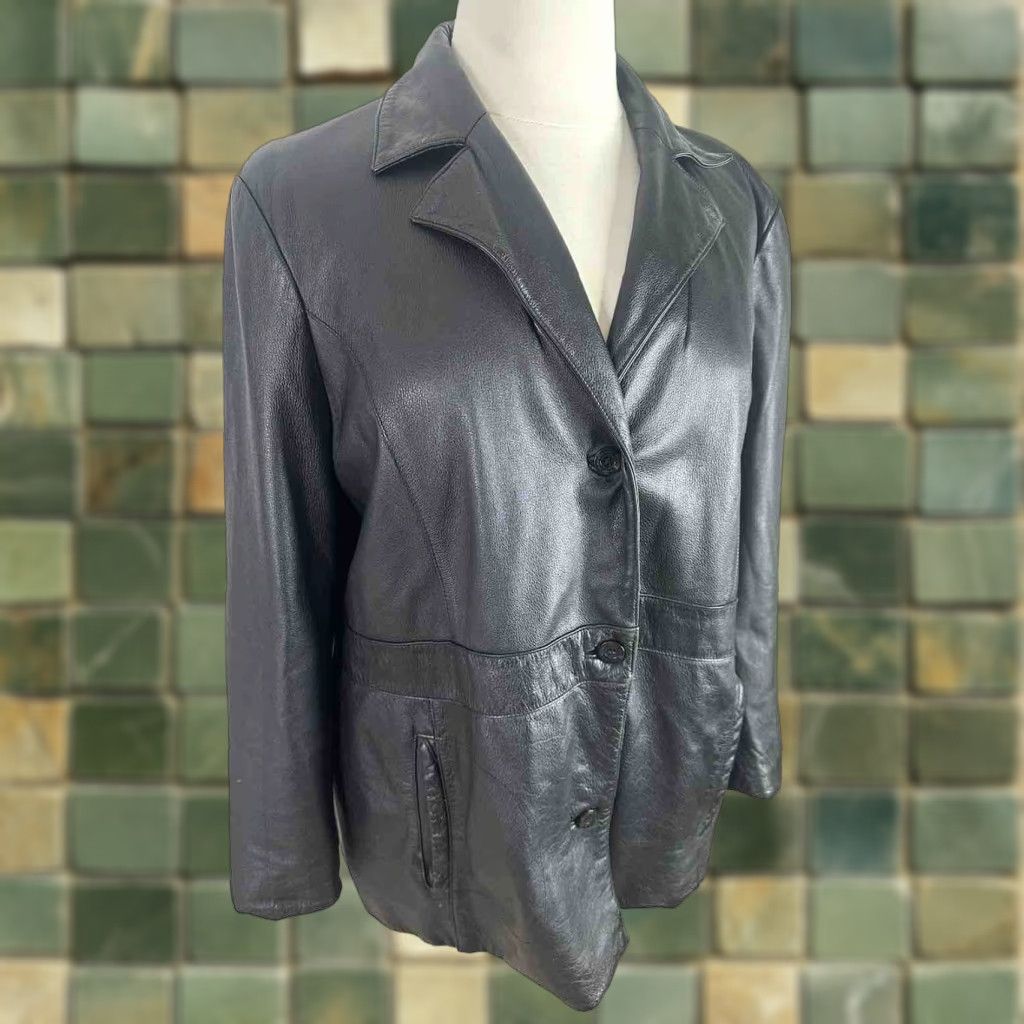 Vintage VINTAGE Wilsons Leather Women's Jacket 3XL Black Moto Biker Motorcycle Bomber Jacket Womens 3XL Black Motorcycle Vintage Wilsons Leather Size XXL / US 16-18 / IT 52-54 - 1 Thumbnail