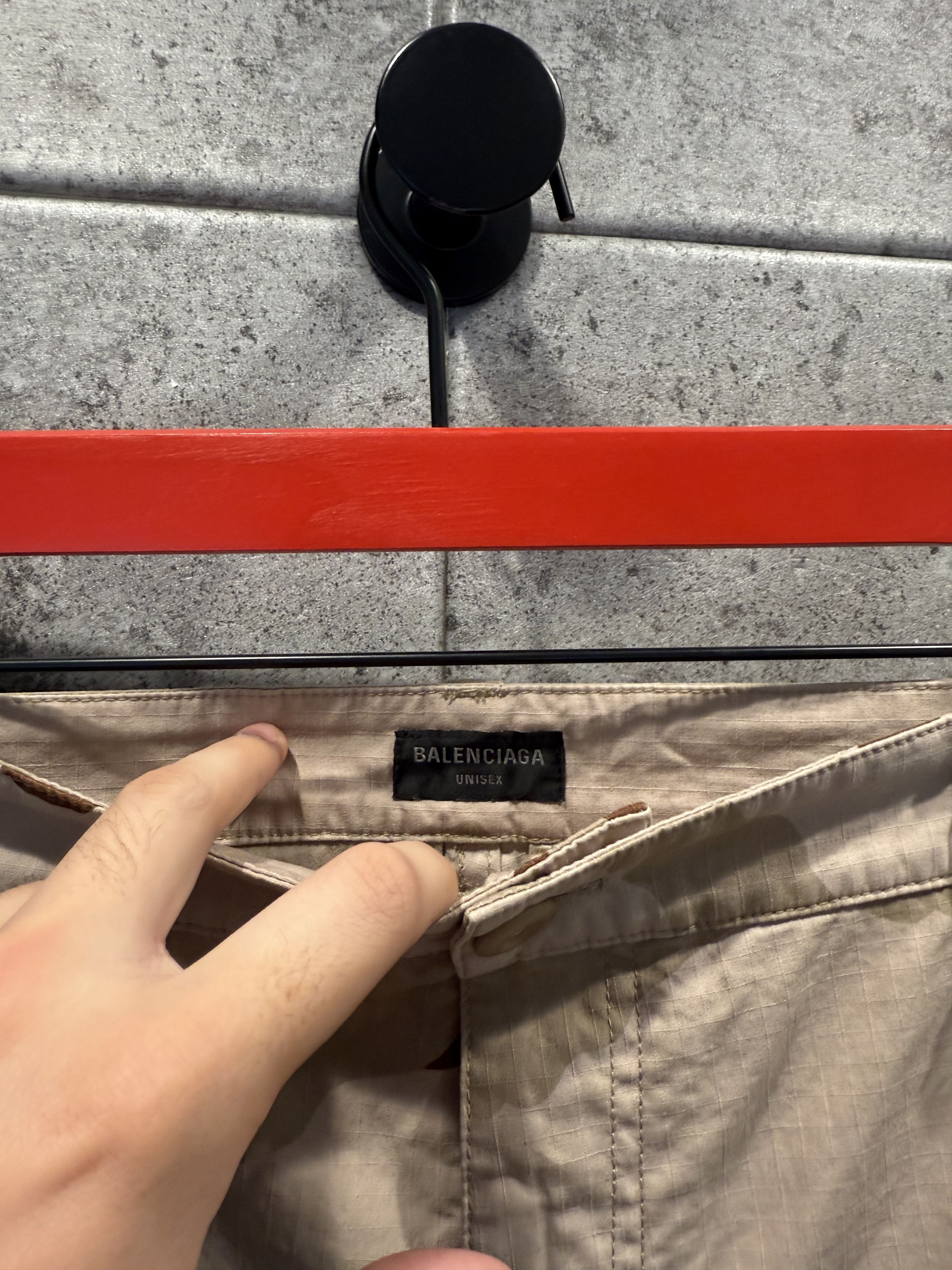 Balenciaga Balenciaga large camo cargo pants Size US 32 / EU 48 - 6 Thumbnail