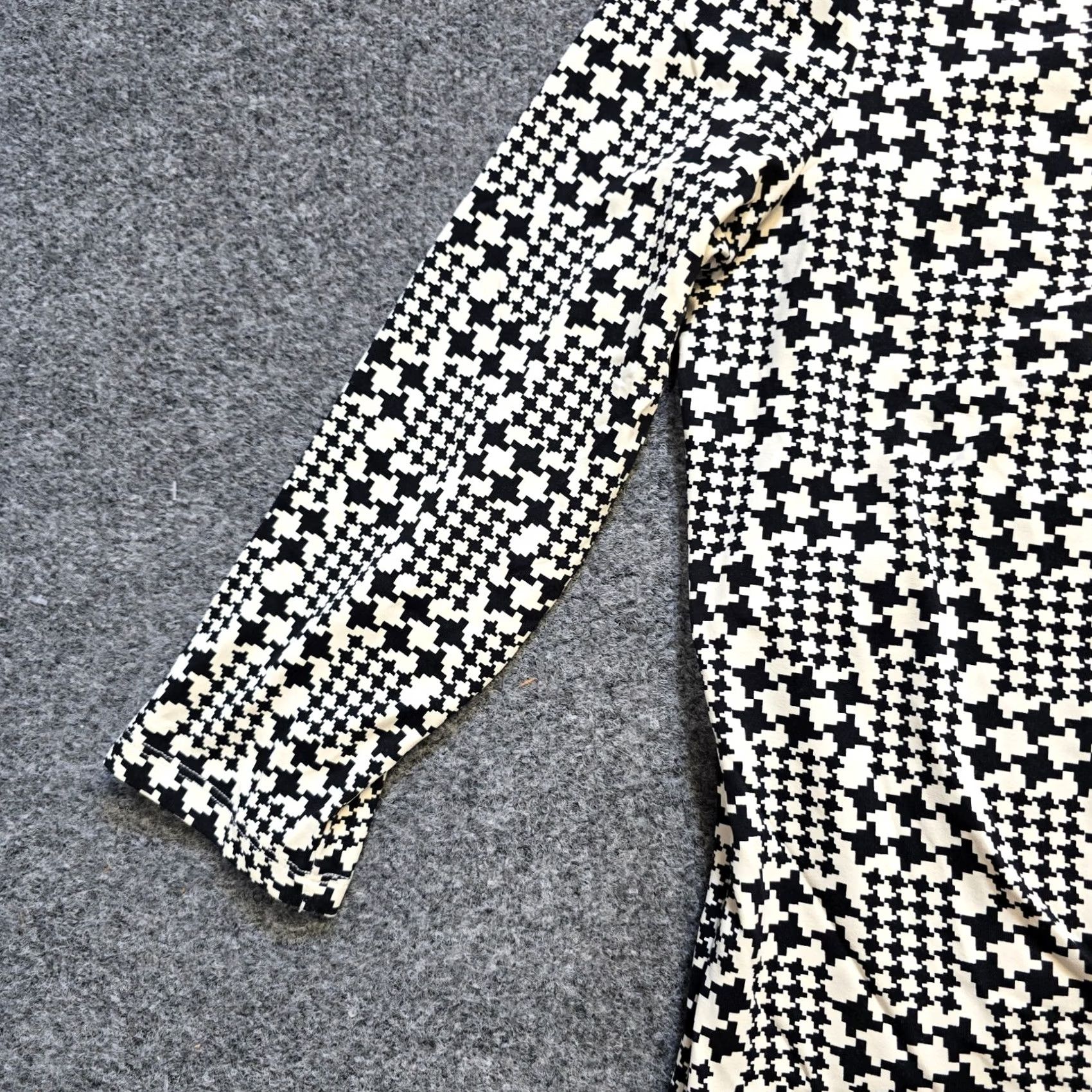 Talbots Talbots Shirt Women Large Petite Black Houndstooth Stretchy Faux Wrap V Neck 3/4 Sleeve PullOver Knit Blouse Casual Business Mens Womens Girls Boys Size L / US 10 / IT 46 - 4 Thumbnail