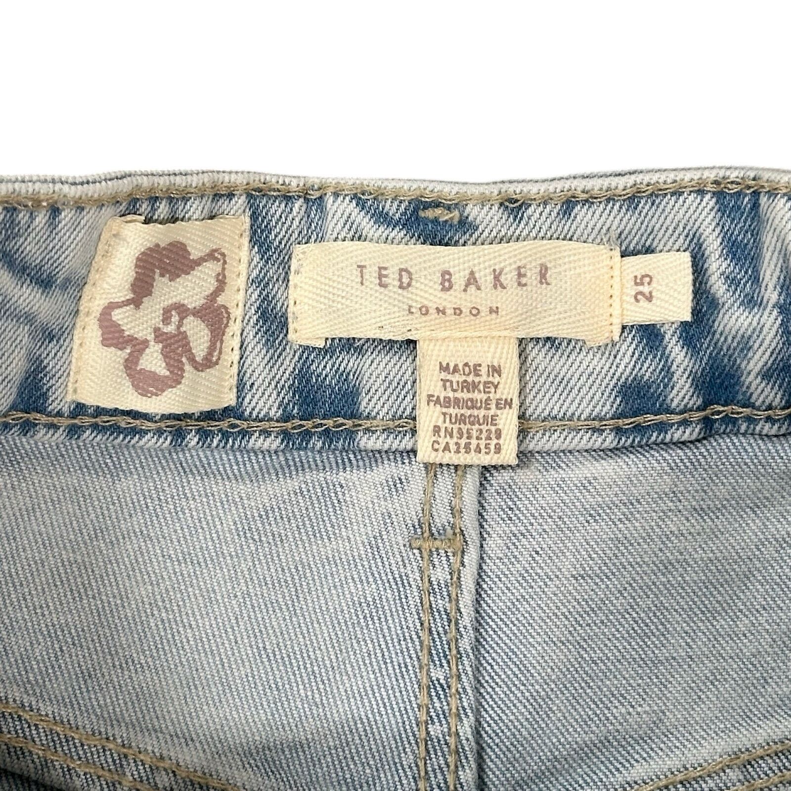 Ted Baker Ted Baker Gianahh High Rise Stretch Denim Shorts Size 25 Size 25" / US 0 / IT 36 - 8 Thumbnail