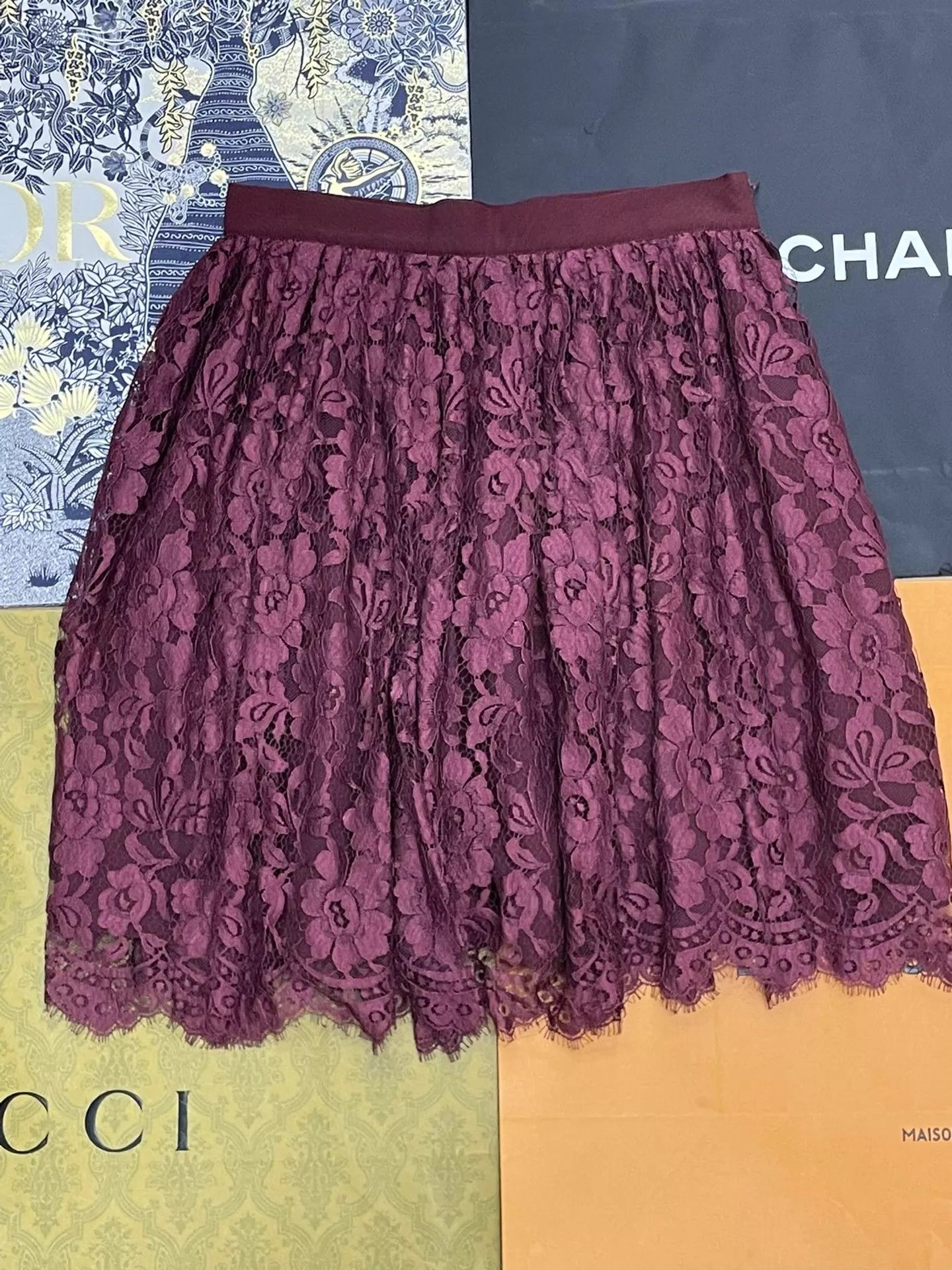 Dolce & Gabbana Dolce&Gabbana Women's Red Lace Skirt 42 Size 28" / US 6 / IT 42 - 1 Thumbnail