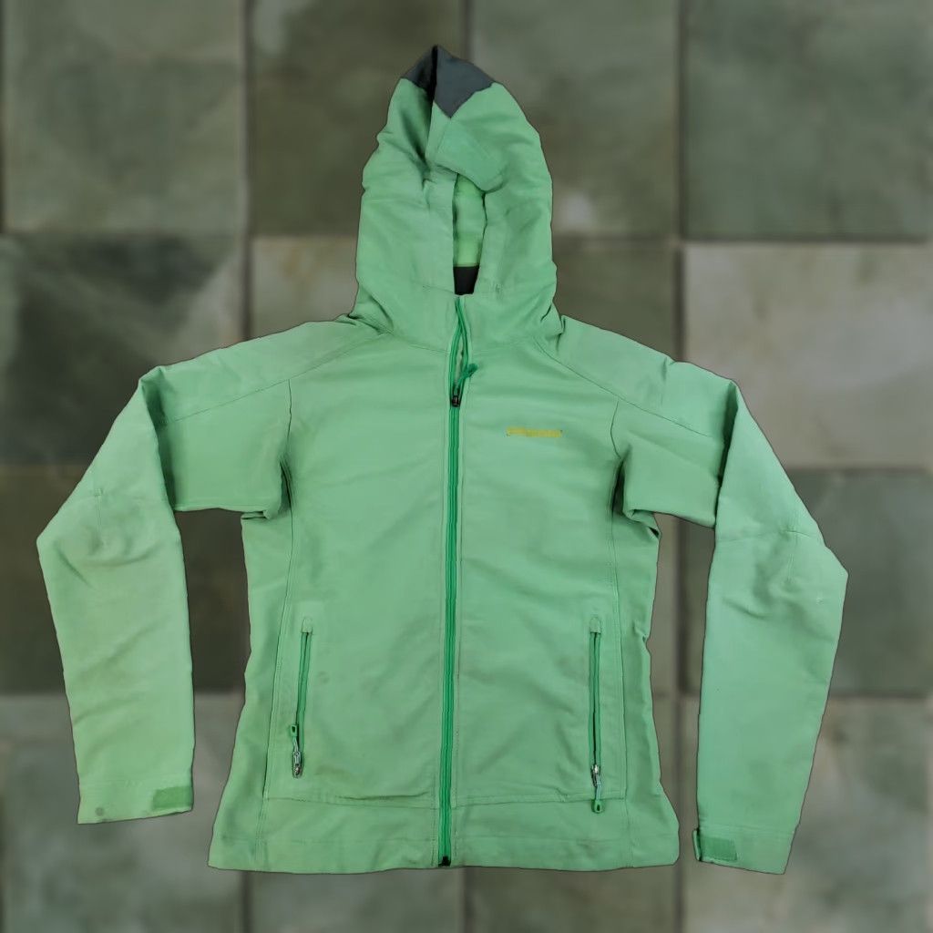 Patagonia Patagonia Jacket Womens Small Green Hooded Softshell Full Zip Outdoors Hiking Size S / US 4 / IT 40 - 1 Thumbnail