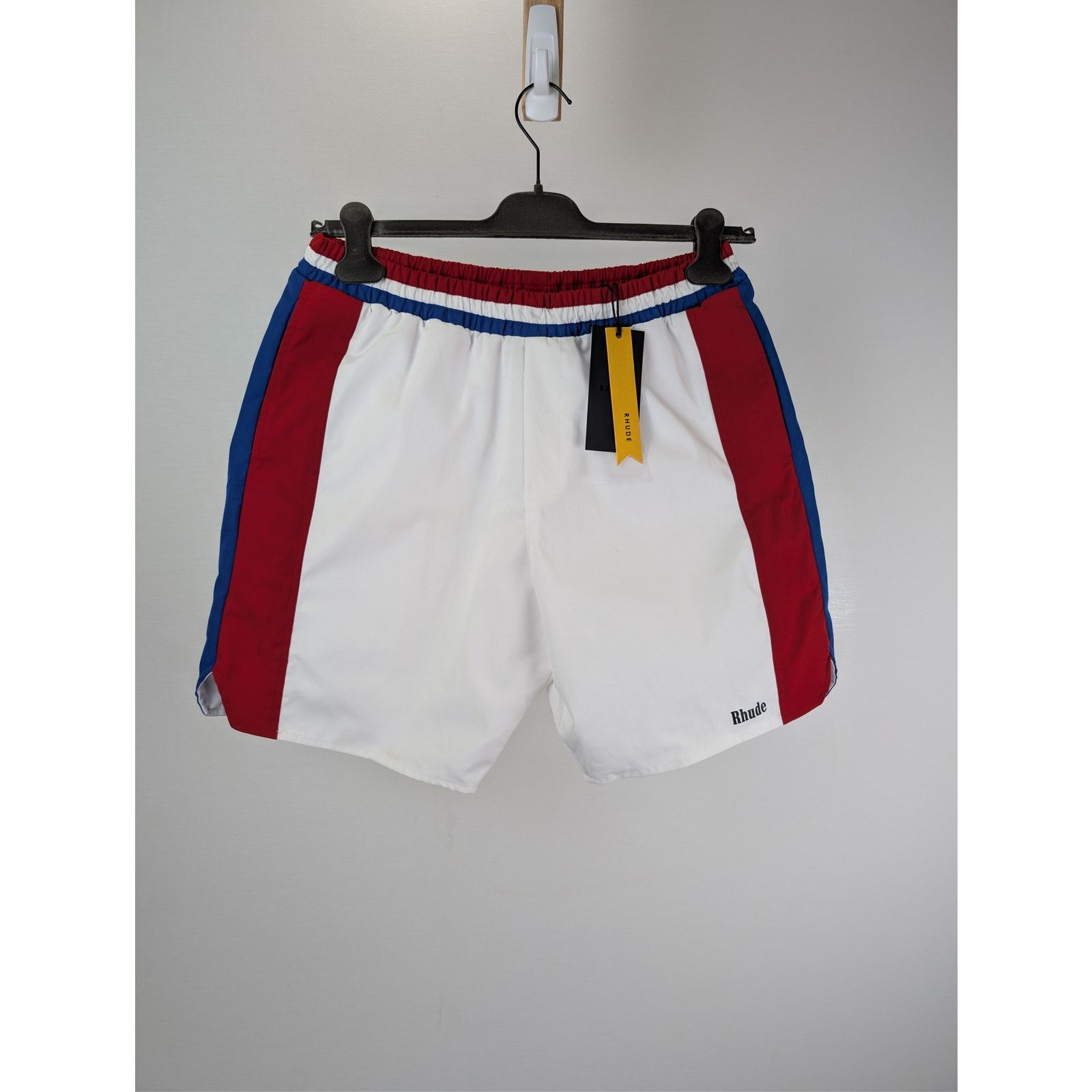 o1rshd1 CC20 Chevron Track Shorts in White/Blue/Red