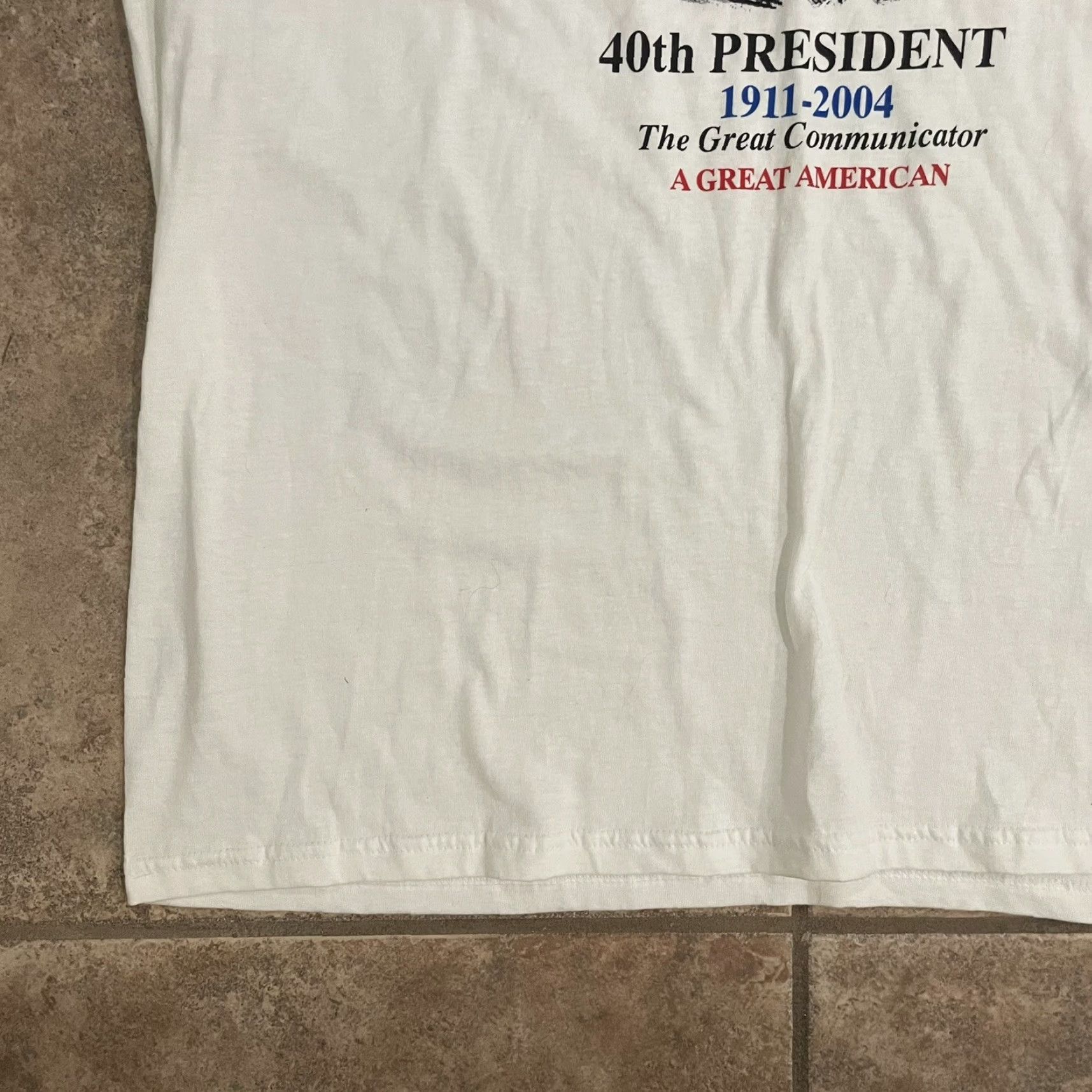 Gildan VINTAGE Ronald Reagan Graphic T-Shirt Men’s XL White Casual 80s Politics Mens Size US XL / EU 56 / 4 - 5 Thumbnail
