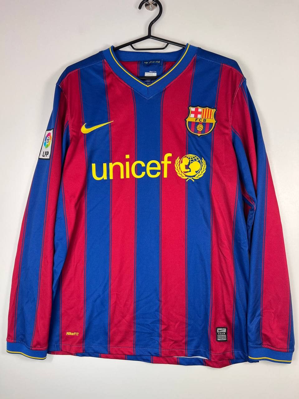 Nike Barcelona 2009 2010 Home Football Soccer Long Sleeve Size M Size US M / EU 48-50 / 2 - 1 Thumbnail
