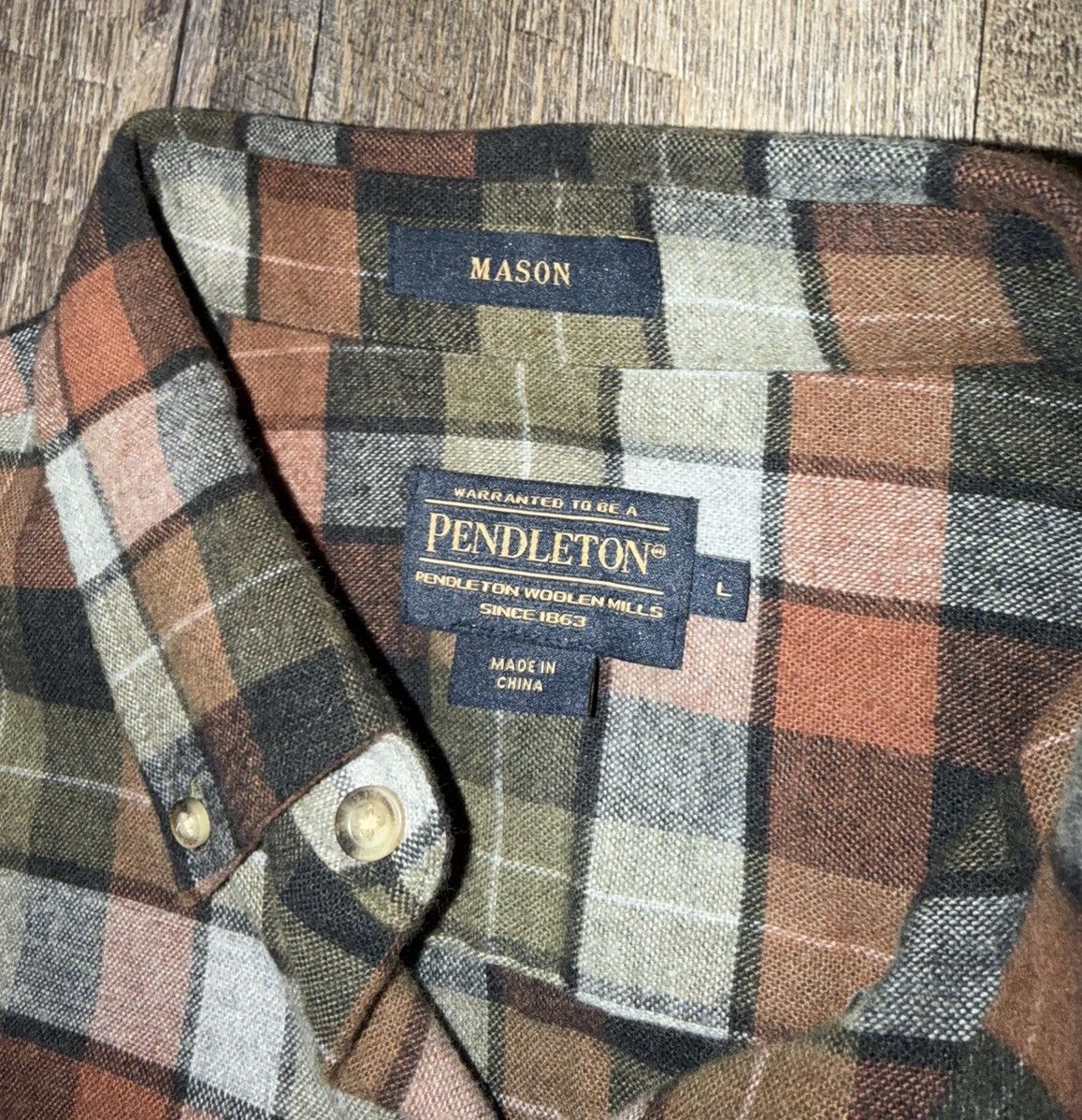 Pendleton Pendleton Mens Flannel Rust/Grey Lister Plaid size Large Size US L / EU 52-54 / 3 - 3 Thumbnail