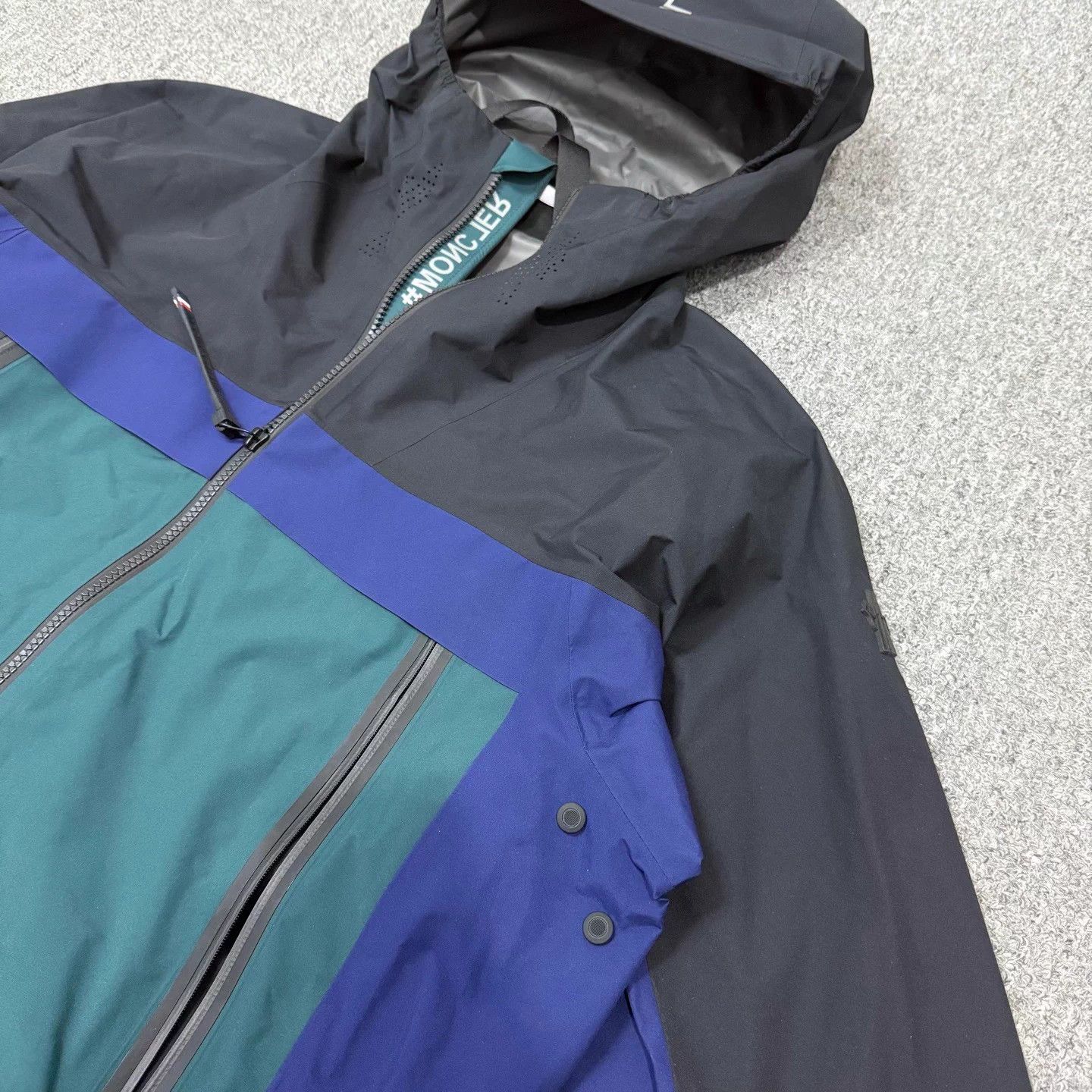 Moncler Moncler Ski Series Unworn Size 4 Jacket Size L / US 10 / IT 46 - 3 Thumbnail