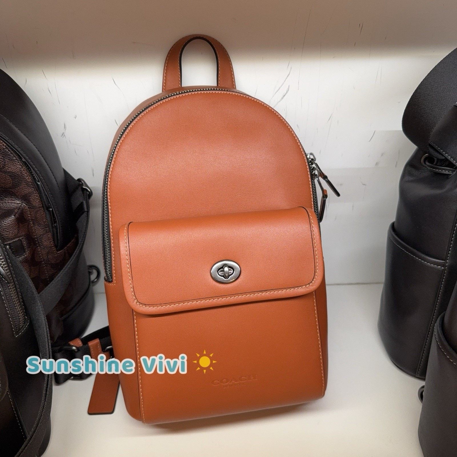 Coach NWT Coach Turnlock Sling Pack Smooth Grain leather Tan CBI62 Size ONE SIZE - 1 Thumbnail