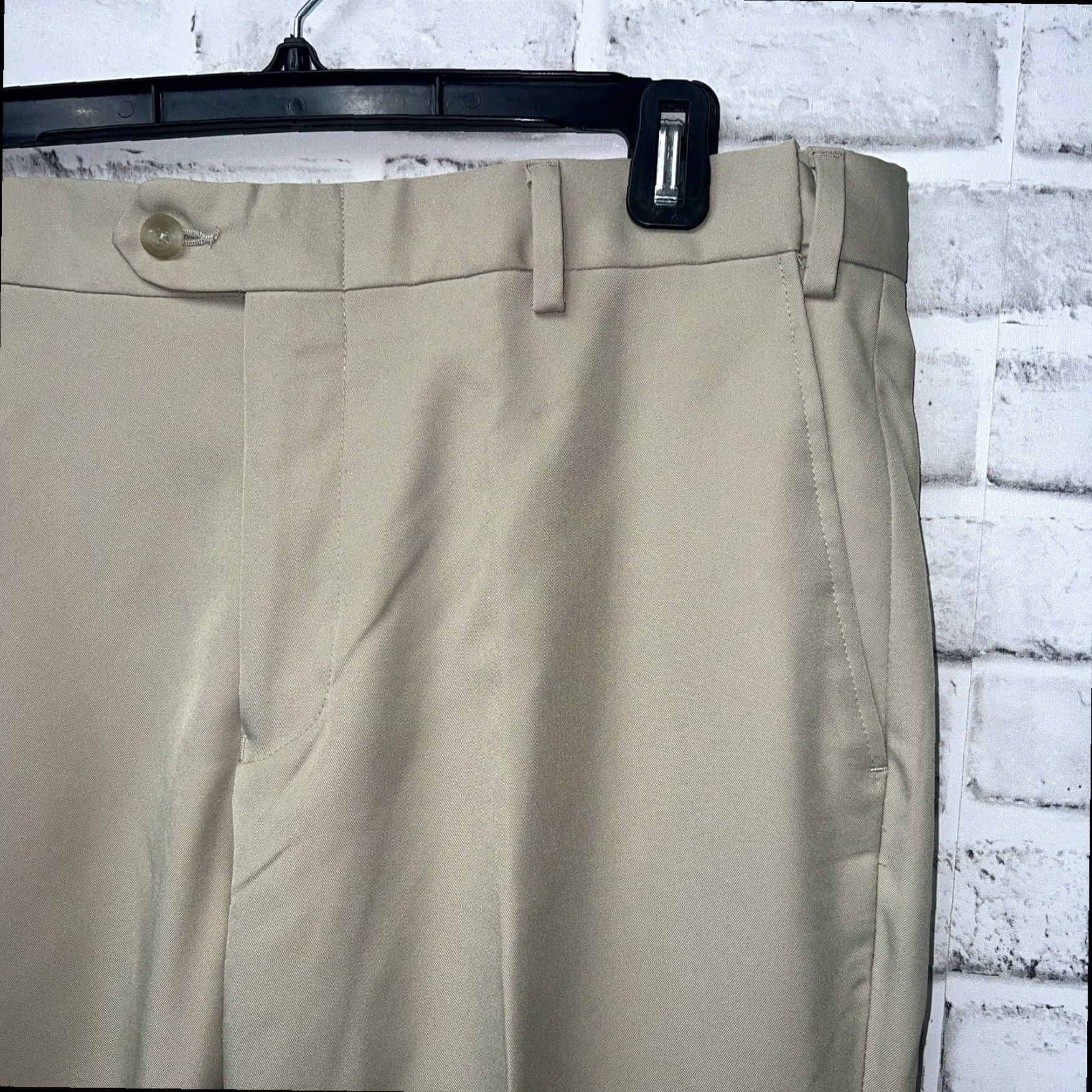 Jos. A. Bank Jos A Bank Beige Dress Pants Mens 35x29 Regular Size US 35 - 2 Thumbnail