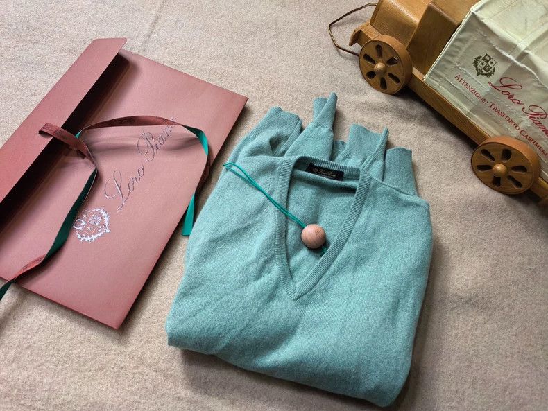Loro Piana LORO PIANA Small cashmere peach collar sweater Size US L / EU 52-54 / 3 - 1 Thumbnail