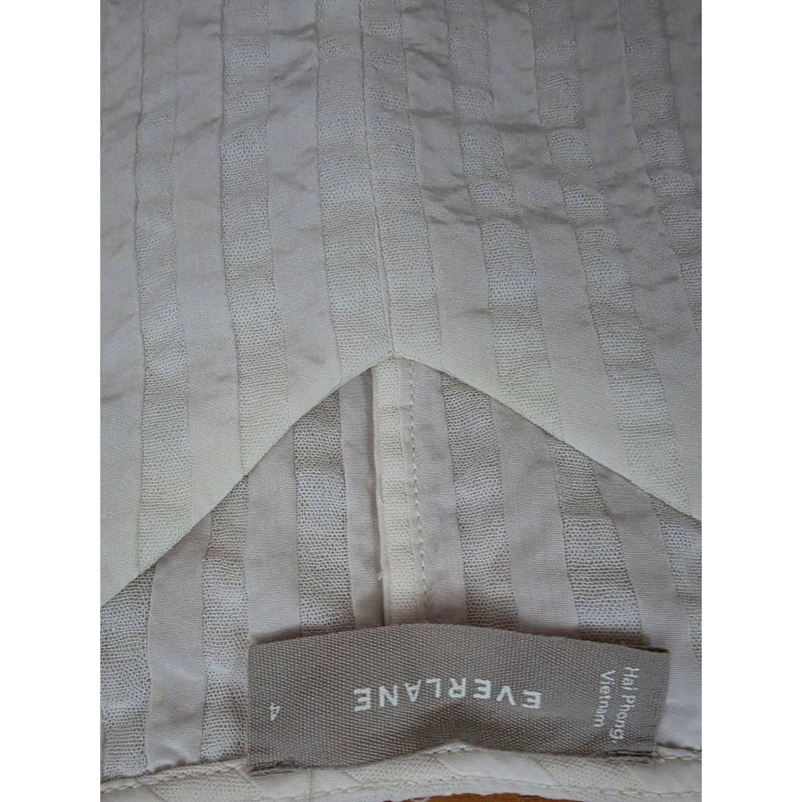 Everlane Everlane White Shirt V-neck pullover Size 4 A001674 Size S / US 4 / IT 40 - 3 Thumbnail