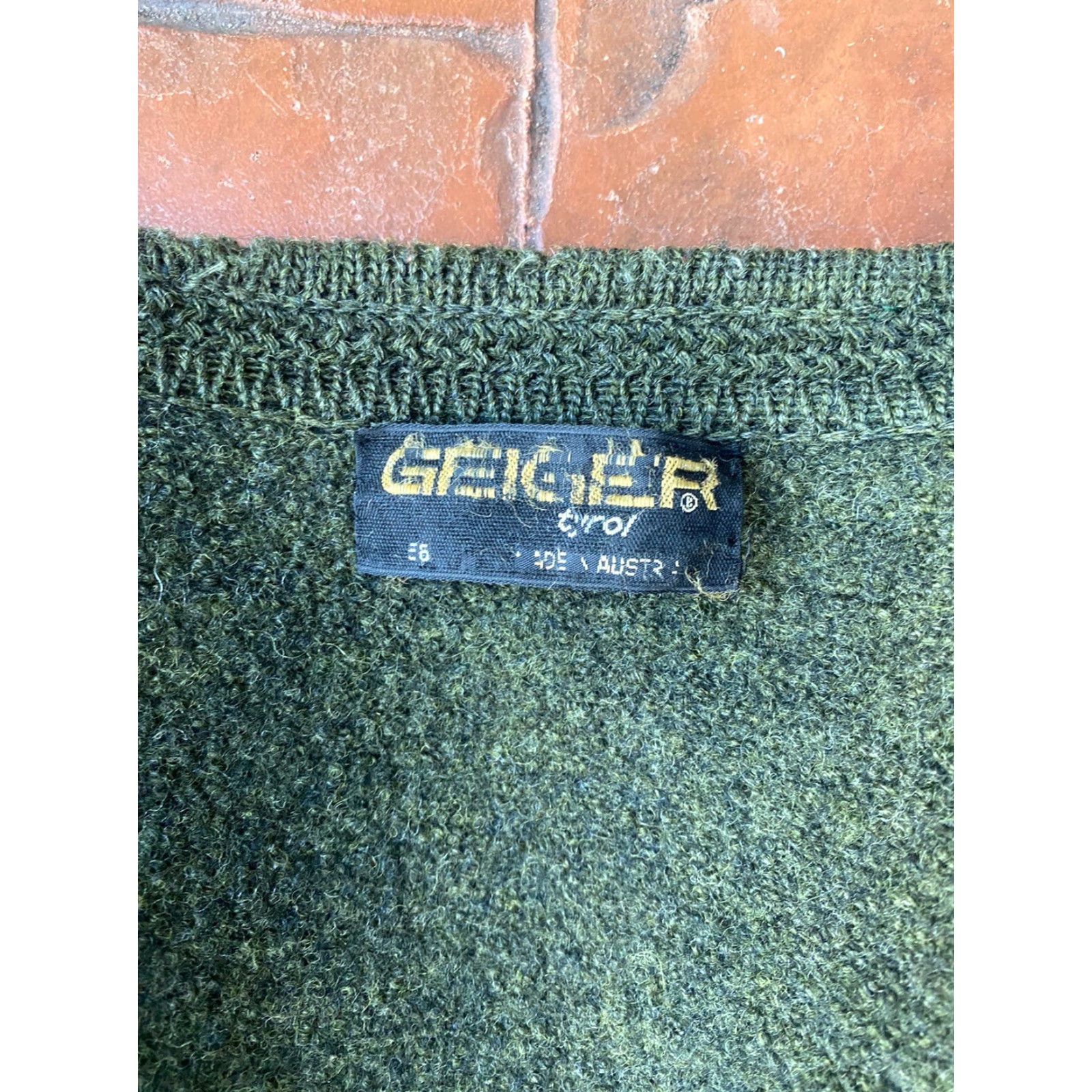 Vintage VINTAGE Geiger Cardigan Sweater Jacket Large Wool Forest Green Geiger Tyrol Austria 90s 80s Womens Knit Button Wool Size L / US 10 / IT 46 - 2 Thumbnail