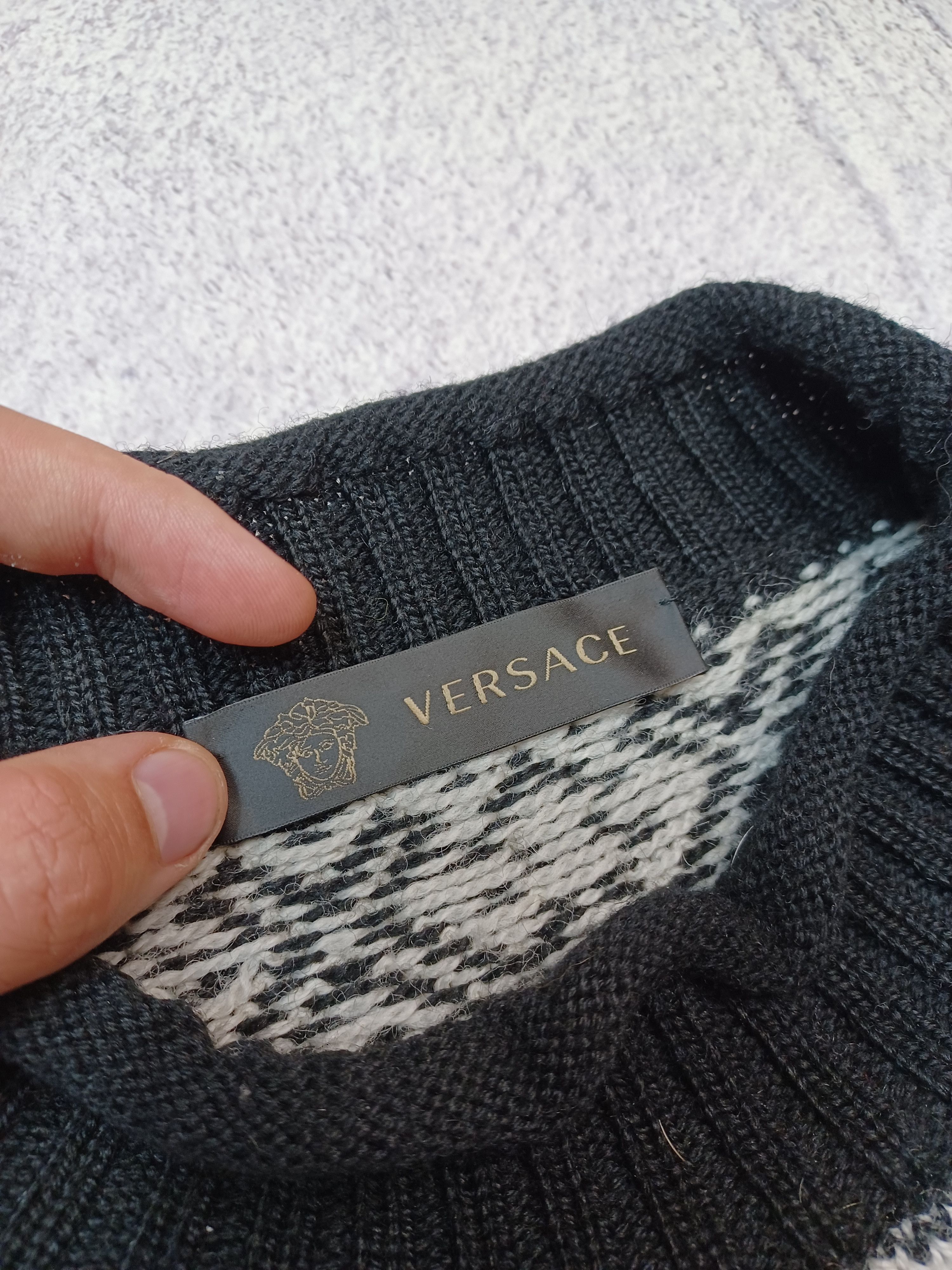 Versace Versace Bold Logo Knit Sweater - Black & White Monochrome Size US M / EU 48-50 / 2 - 8 Thumbnail