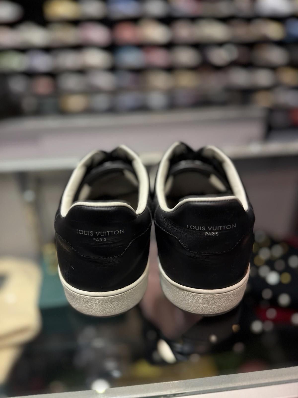 Louis Vuitton Louis Vuitton Mens Rivoli Leather LV Sneaker 6.5(UK) 7.5(US) Size US 7.5 / EU 40-41 - 10 Thumbnail