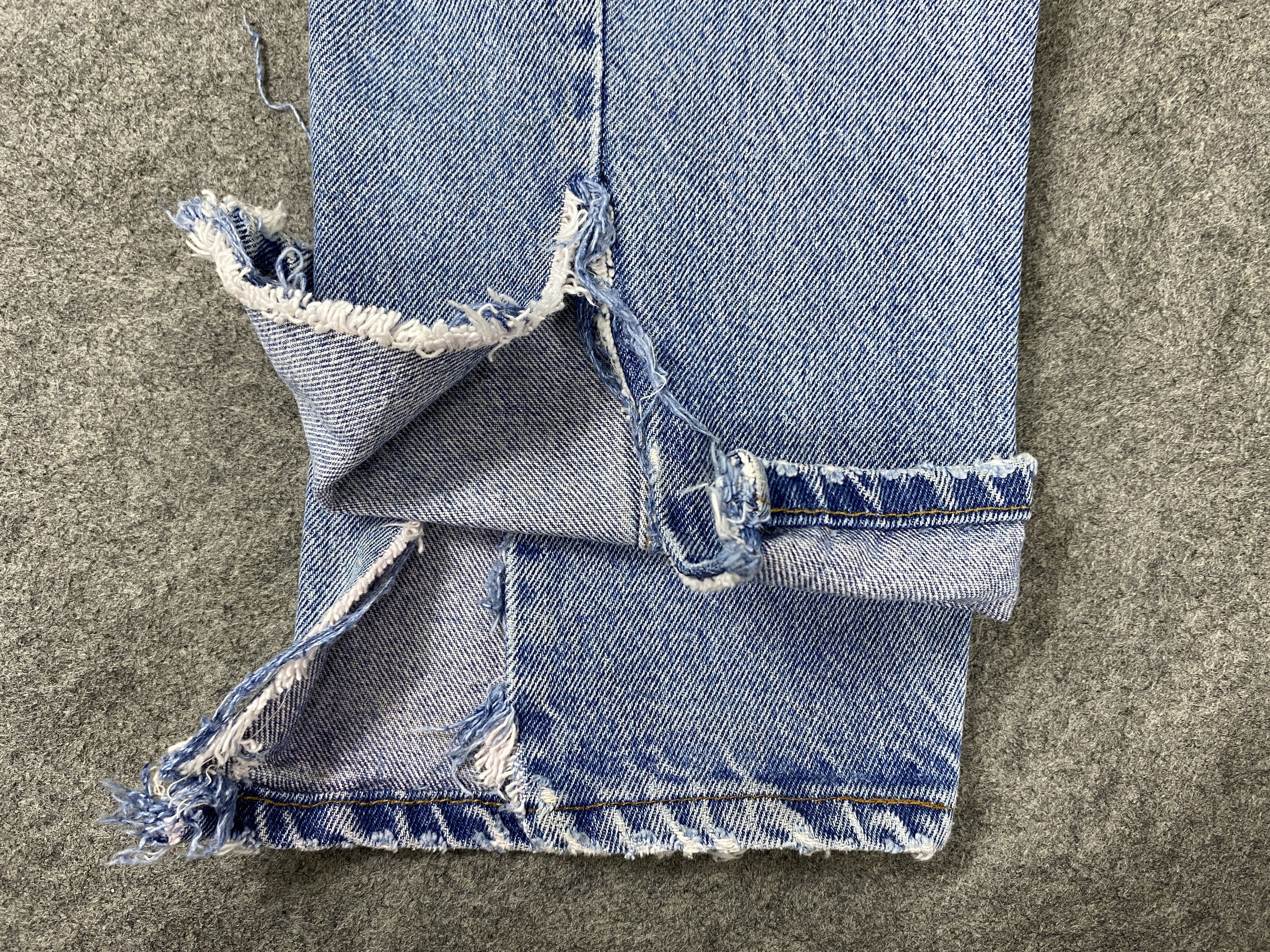 Levi's Blue Vintage Levi's 560 Jeans 28x31 Denim -JN2181 Size US 28 / EU 44 - 9 Thumbnail