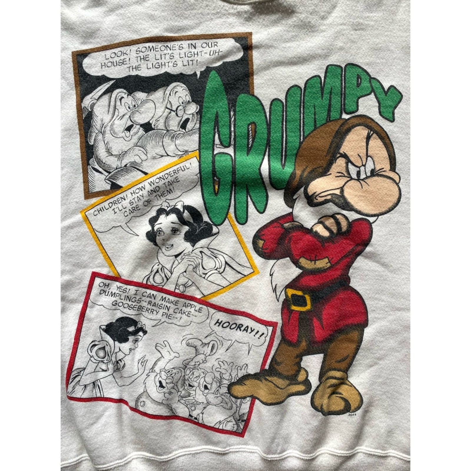 Disney VINTAGE Snow White Seven Dwarves Grumpy Sweatshirt Pullover One Size Fits All White Disney Men Regular One Size Size US M / EU 48-50 / 2 - 5 Thumbnail