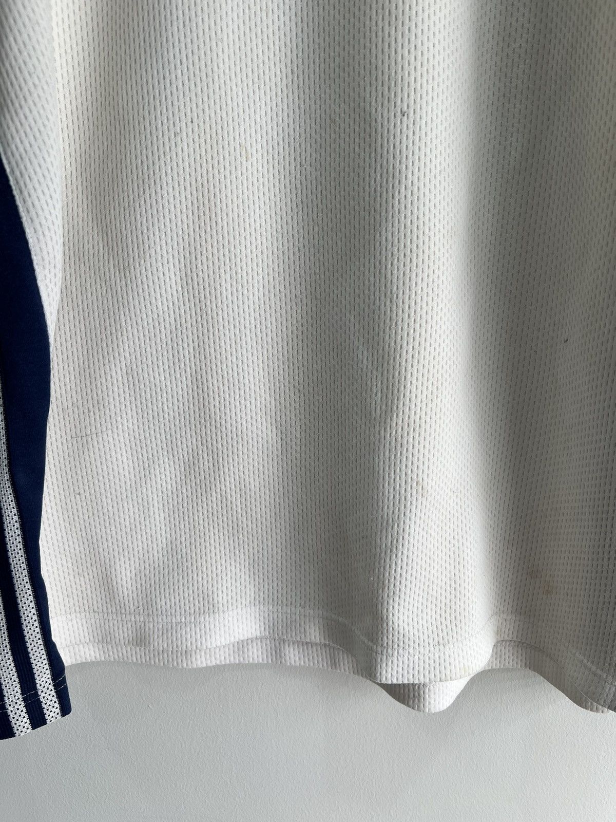 Adidas Vintage Adidas Tee Shirt Size US XL / EU 56 / 4 - 4 Thumbnail